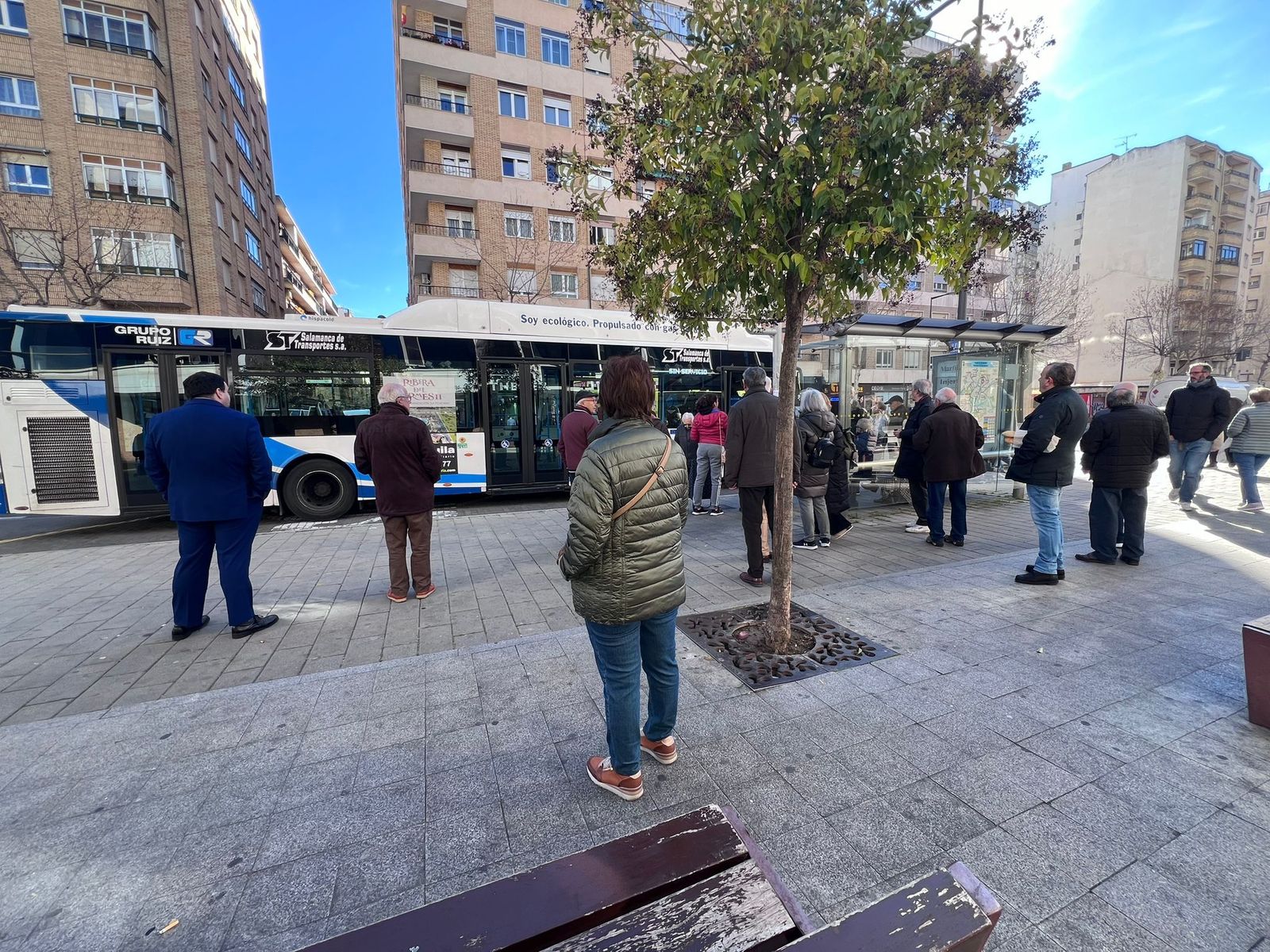 Un conductor de autobús urbano se desmaya en María Auxiliadora 