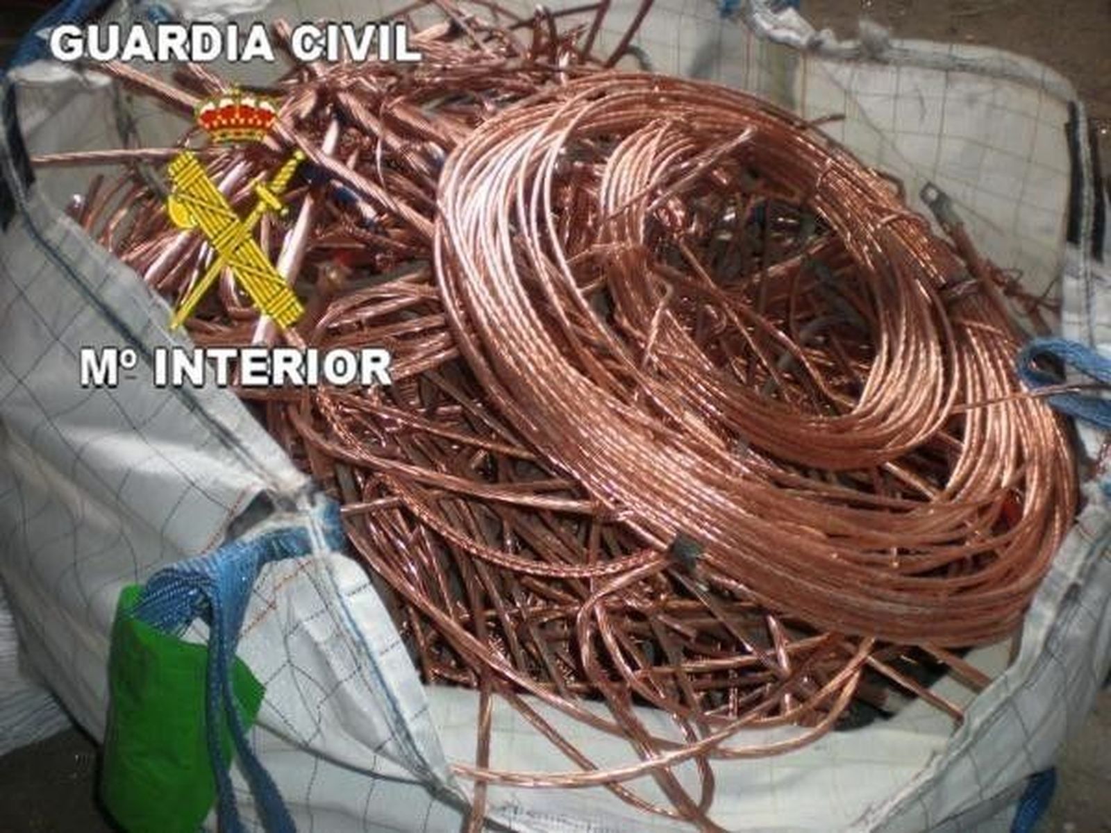 Arrestado un joven por robar cable de cobre del alumbrado público de Vega de Salamanca