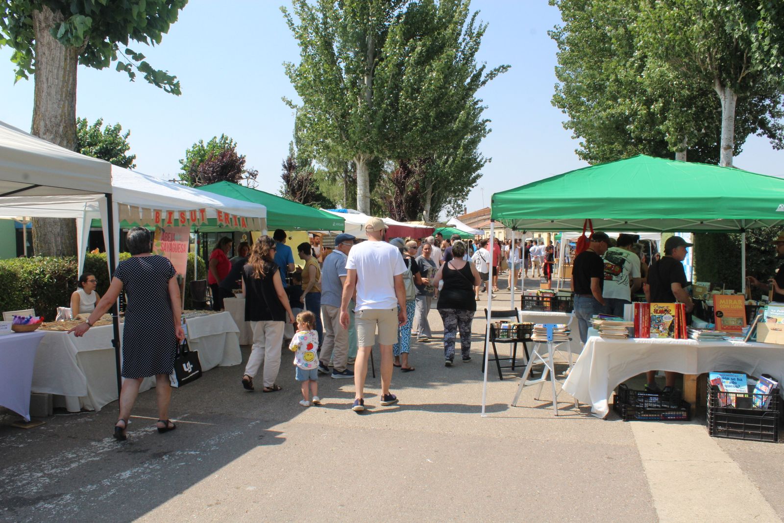 La Vellés. III Feria Popular de Productos de La Armuña