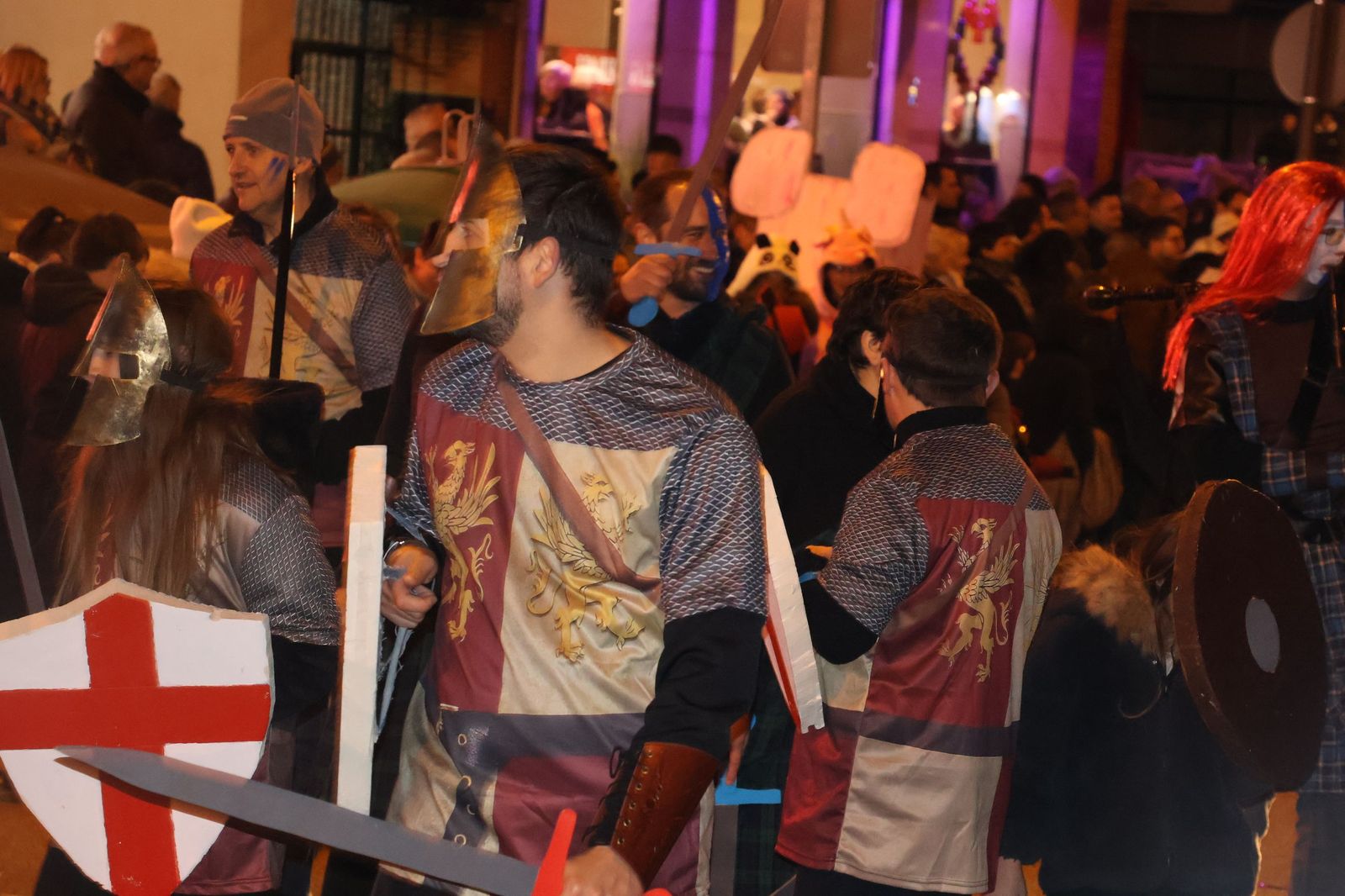 GALERÍA | Disfruta de las imágenes del colorido desfile de Carnaval en Zamora
