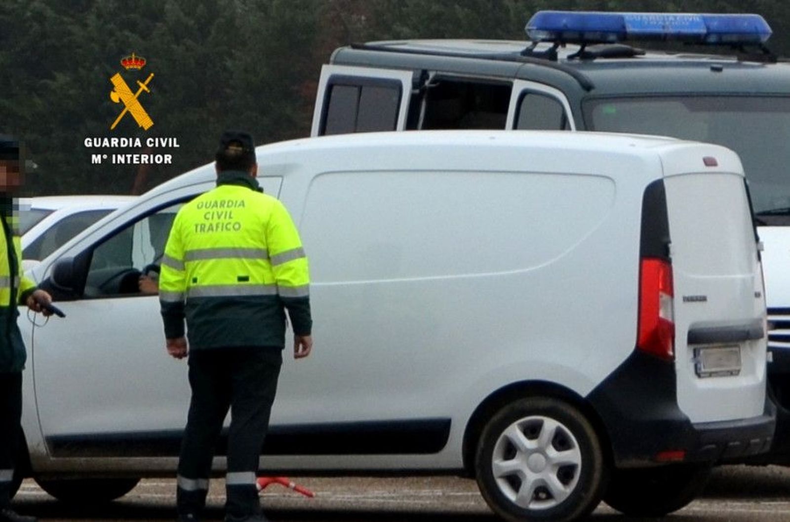 Agentes de la Guardia Civil de Tráfico en Zamora