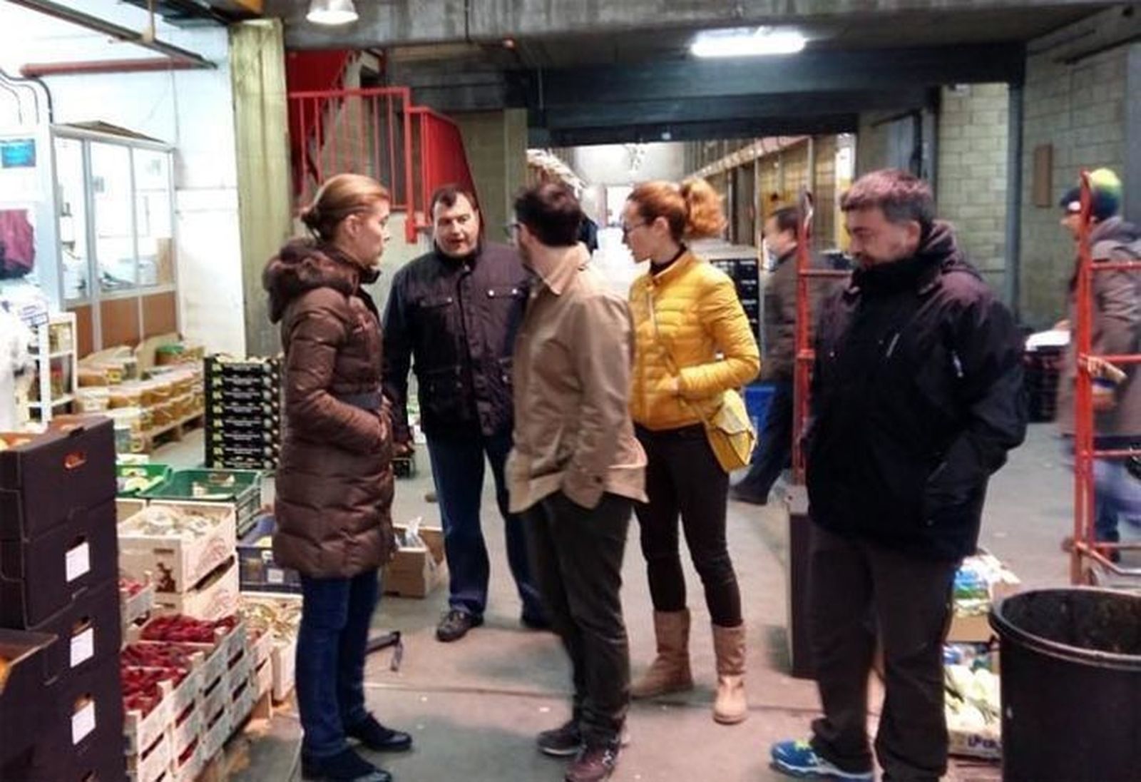 San Damián estudiará soluciones a los problemas de mantenimiento de aceras y viales del Merca