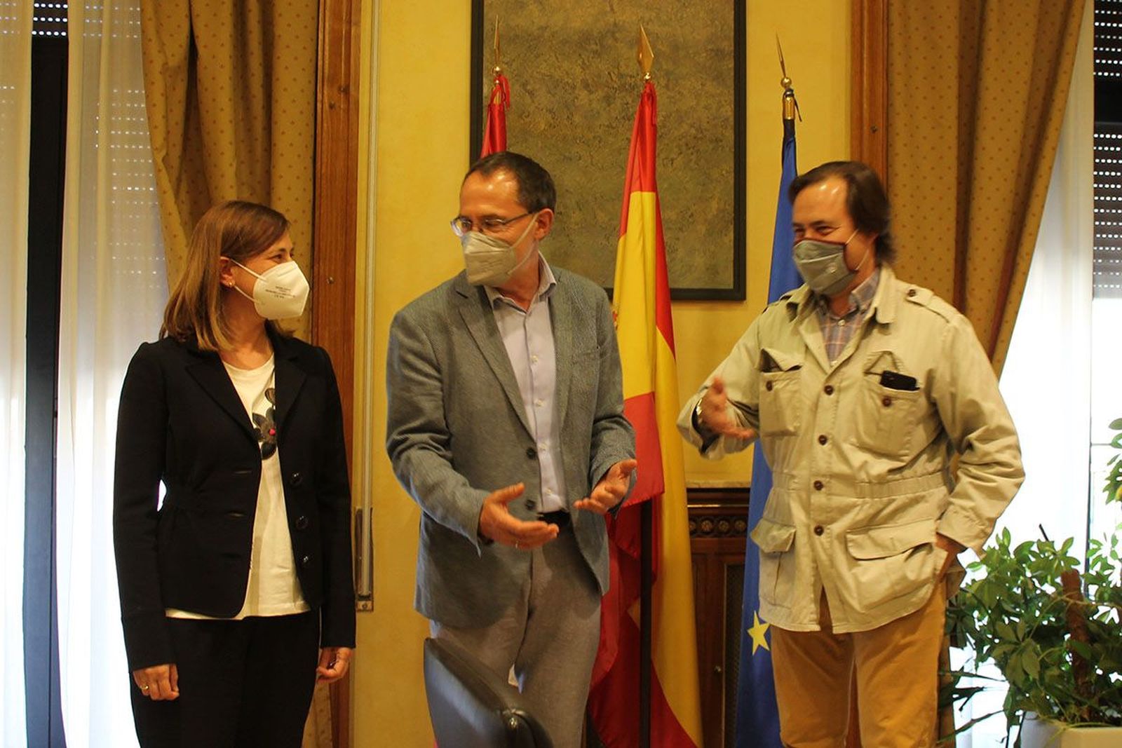 Instante de la reunion en la Subdelegación