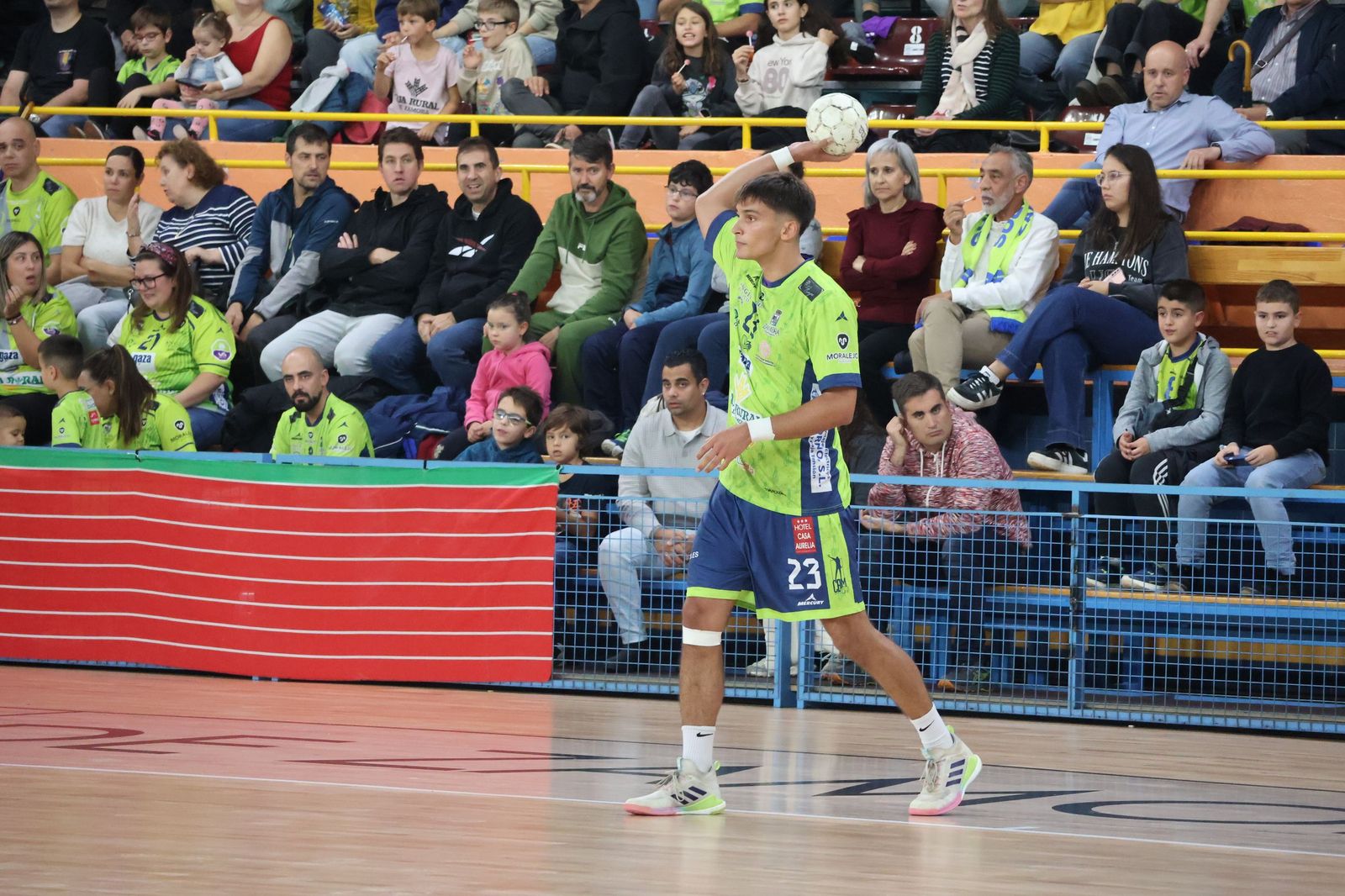 GALERÍA | El BM Zamora recibe en casa al Ciudad de Salamanca en un duelo muy ajustado