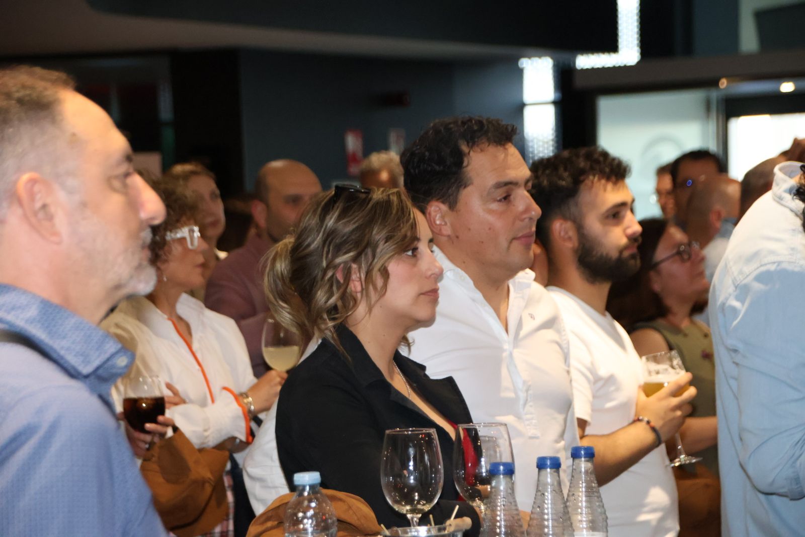 Presentación dos coches en la mercedes