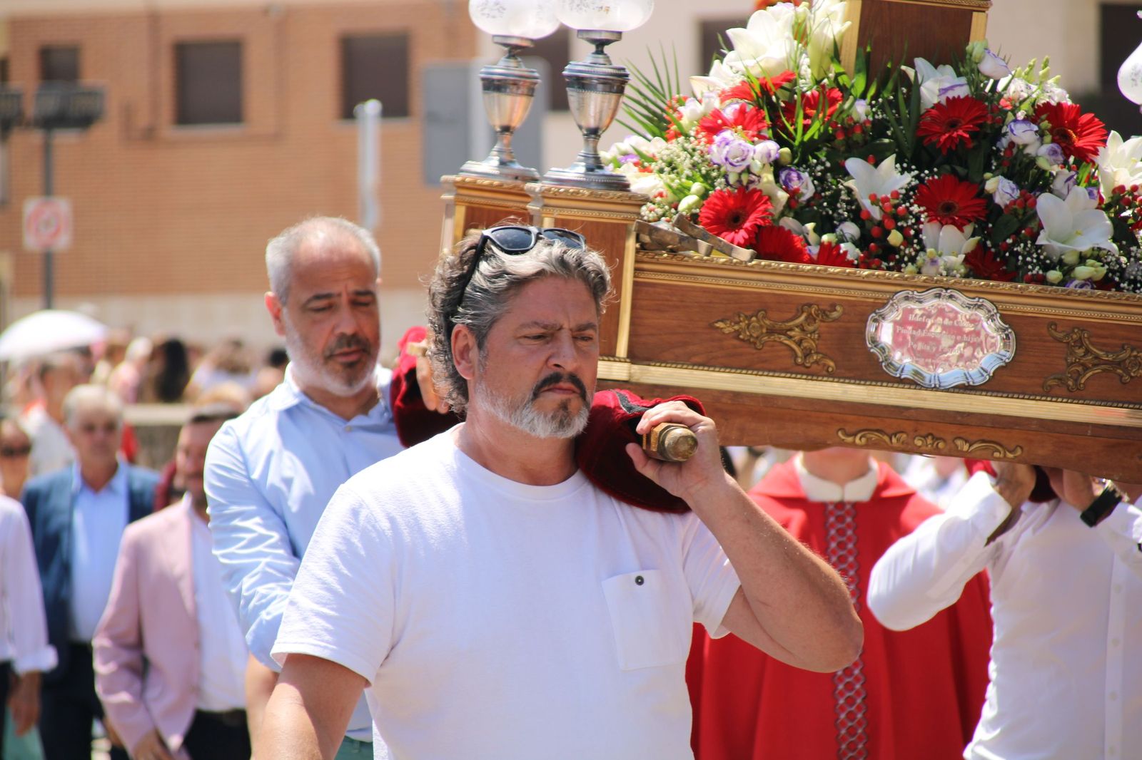 Procesión en honor al Cristo de las Batallas en Castellanos de Moriscos