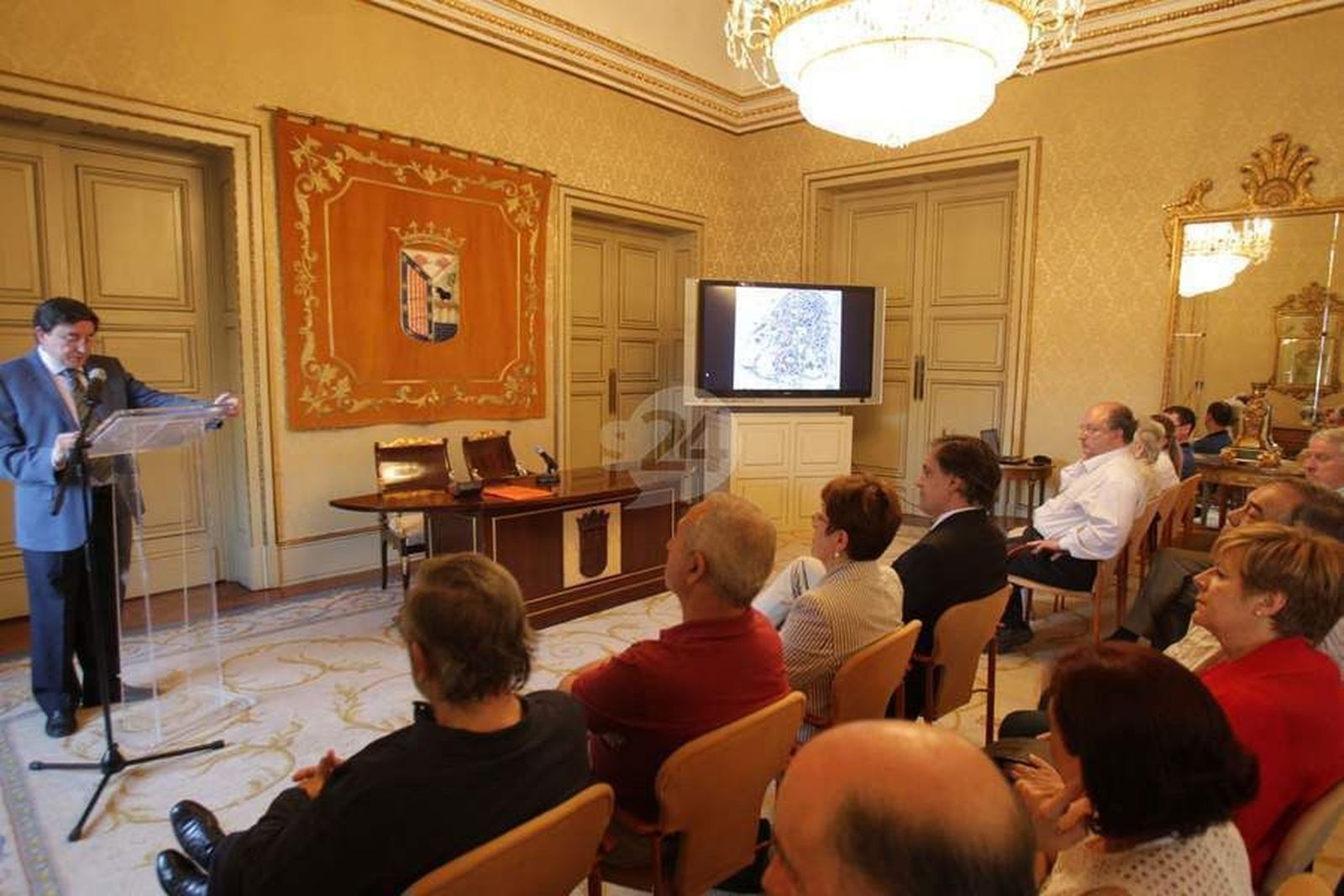 Luis Enrique Rodríguez-San Pedro cierra los temas de actualidad del Centro de Estudios Salmantinos