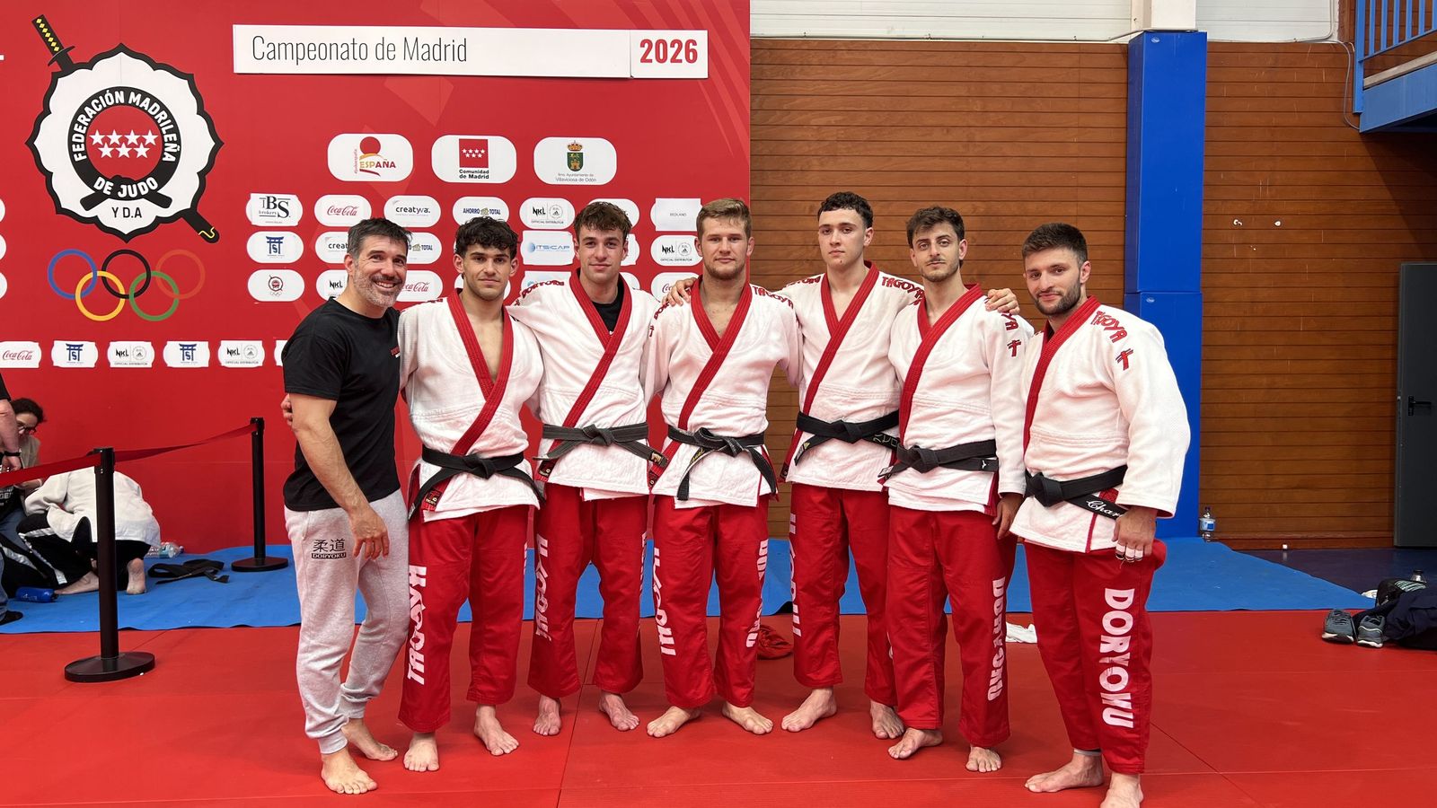 Equipo masculino de Doryoku en la Liga Nacional de Judo