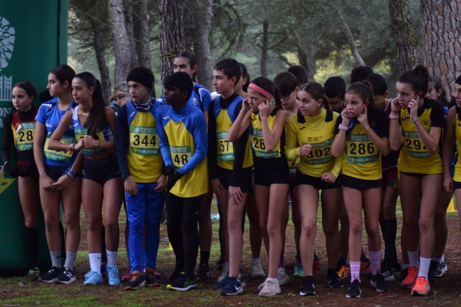 cross-de-otono-en-el-bosque-de-valorio-69