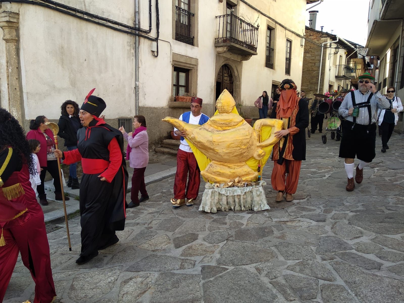 Desfile de carnaval edición de años anteriores en Puebla de Sanabria
