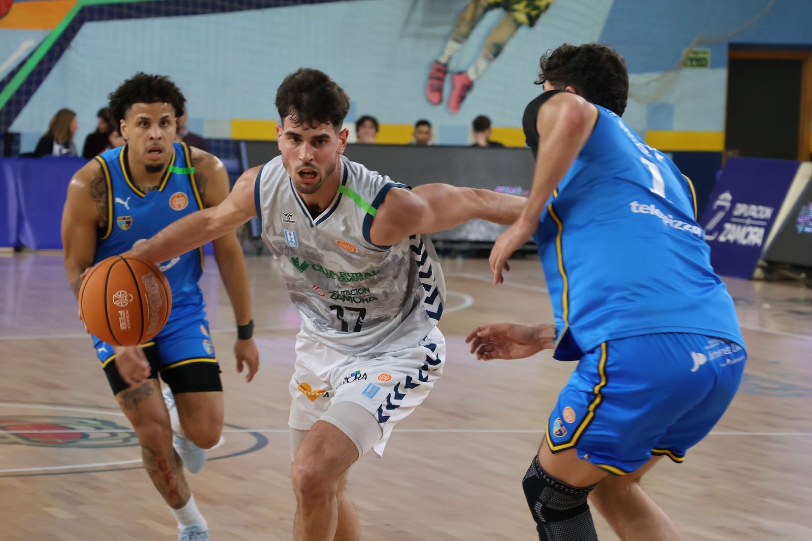 Imagen del esperado encuentro entre el CB Zamora y el Movistar Estudiantes