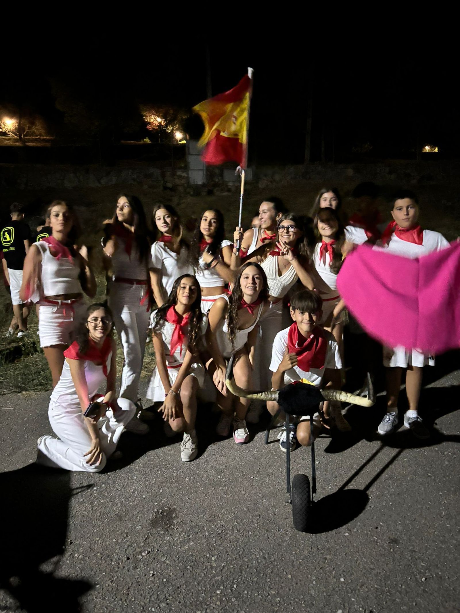 Desfile de peñas en Masueco 2025