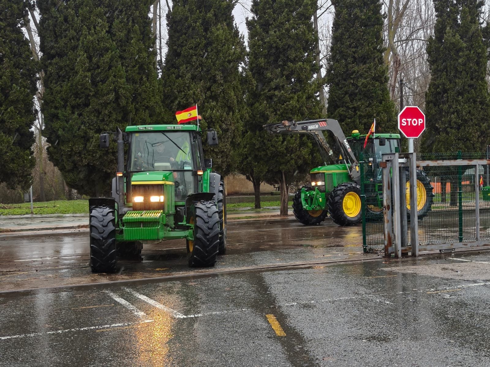 En imágenes la marcha con tractores y vehículos de campo en Salamanca en protesta contra Mercosur