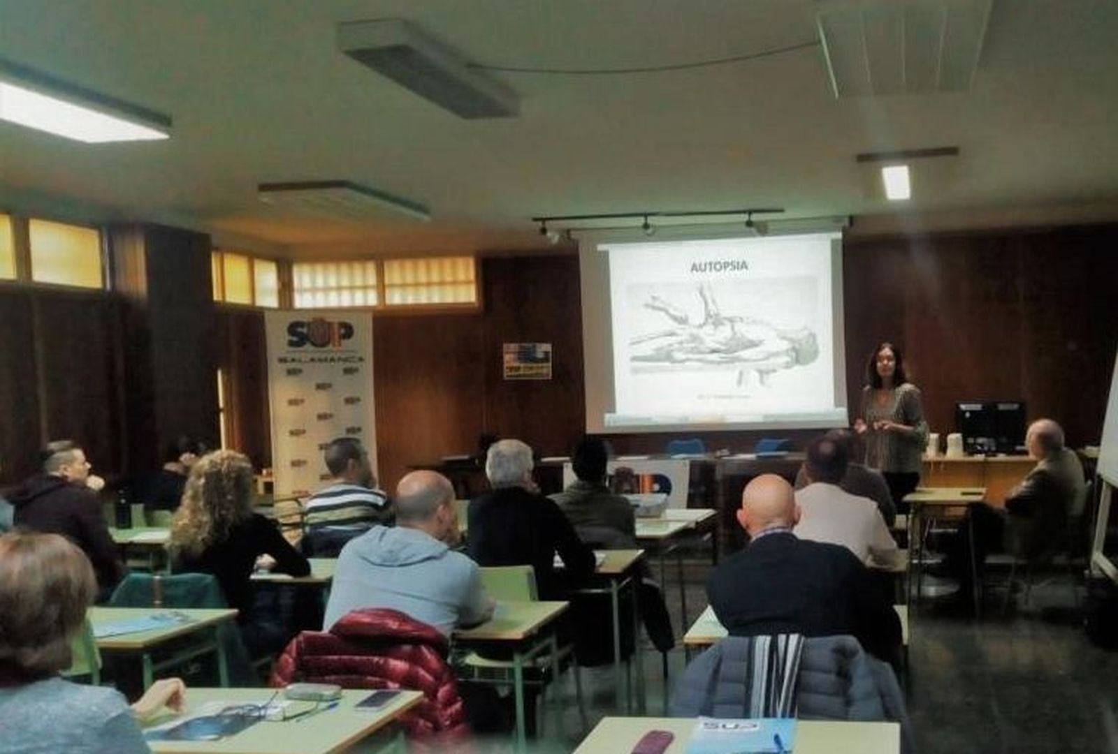 Agentes de policia reciben formación sobre intervenciones en escenarios con cadaveres y agresiones sexuales