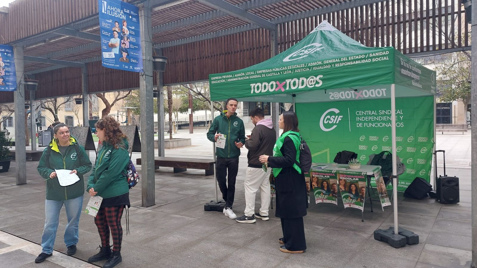 Recogida de firmas de CSIF