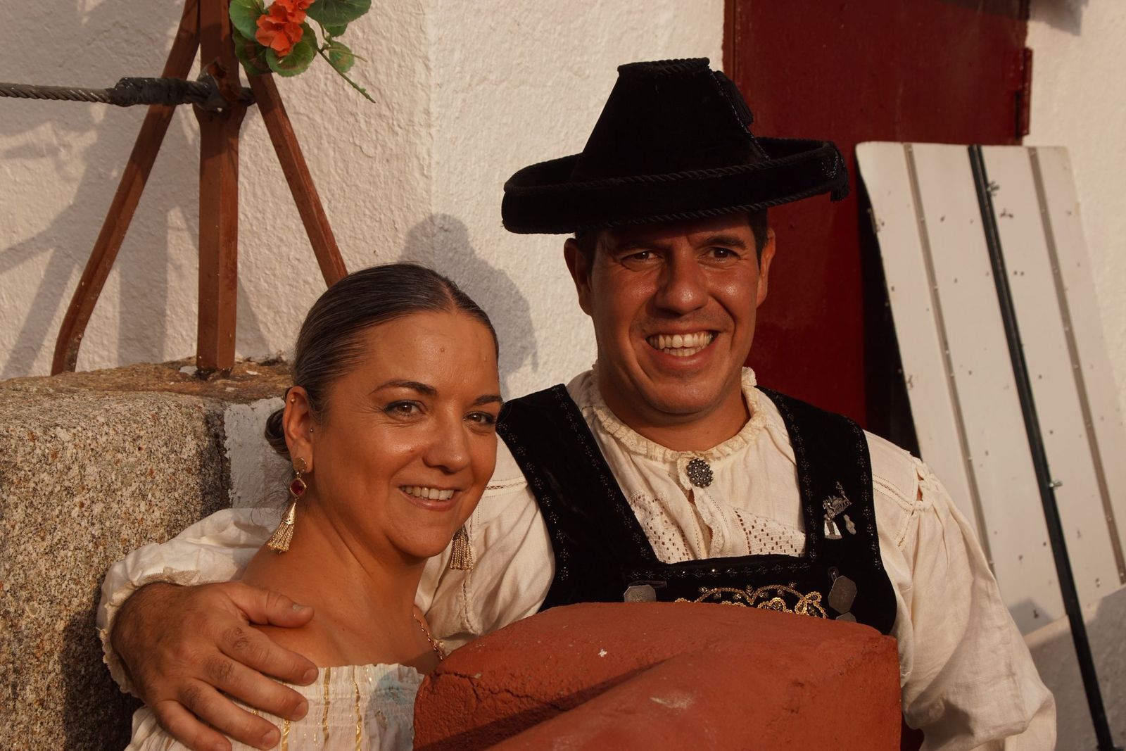 Javier Castaño se despide de Guijuelo y Damián Castaño, su hermano, e Ismael Martín salen a hombros en Guijuelo