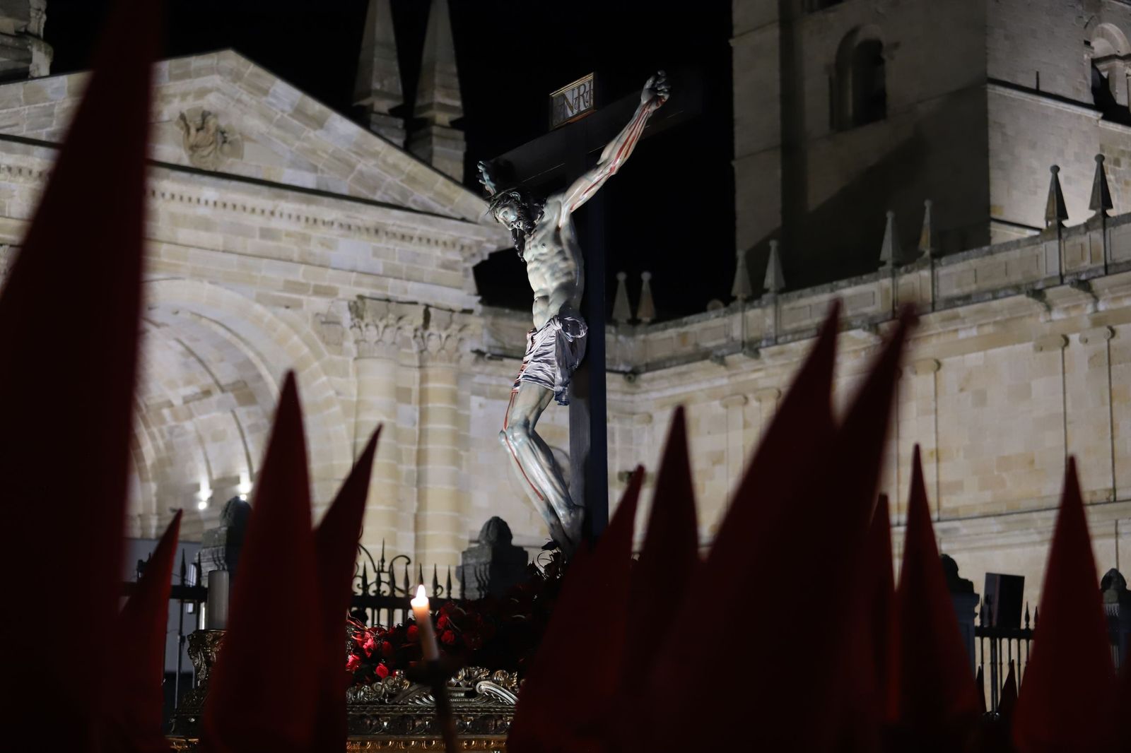 GALERÍA | Revive en imágenes la procesión del Silencio