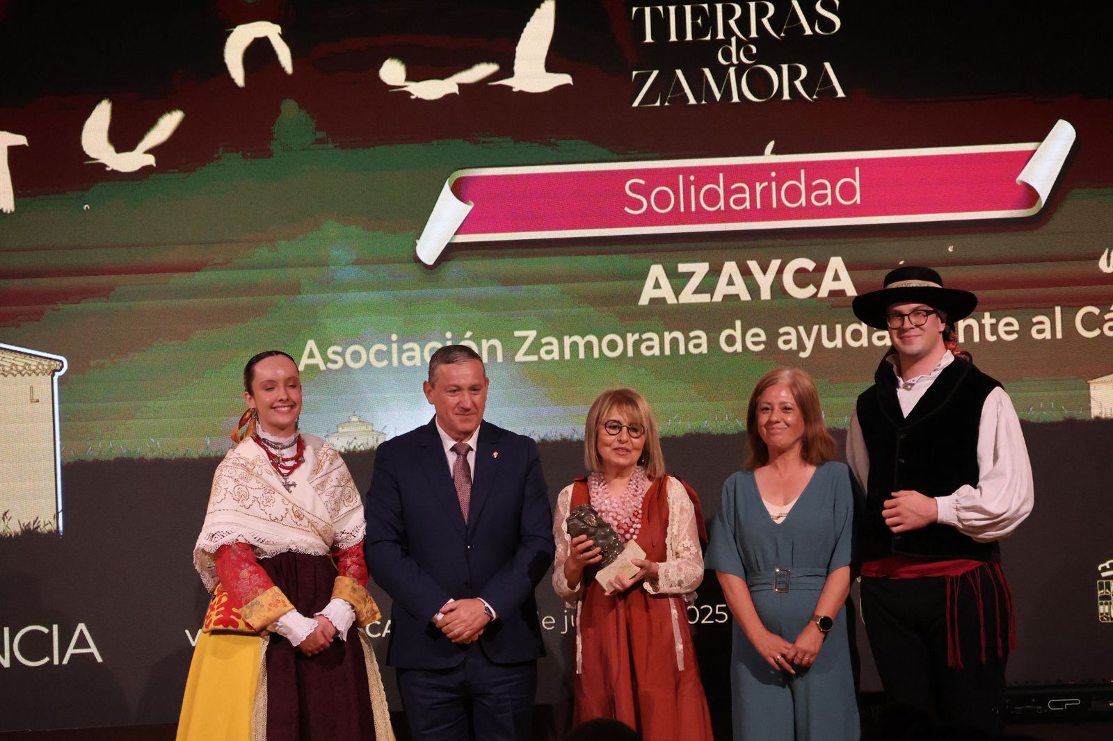 Azayca, premio a la Solidaridad Azayca, premio a la Solidaridad