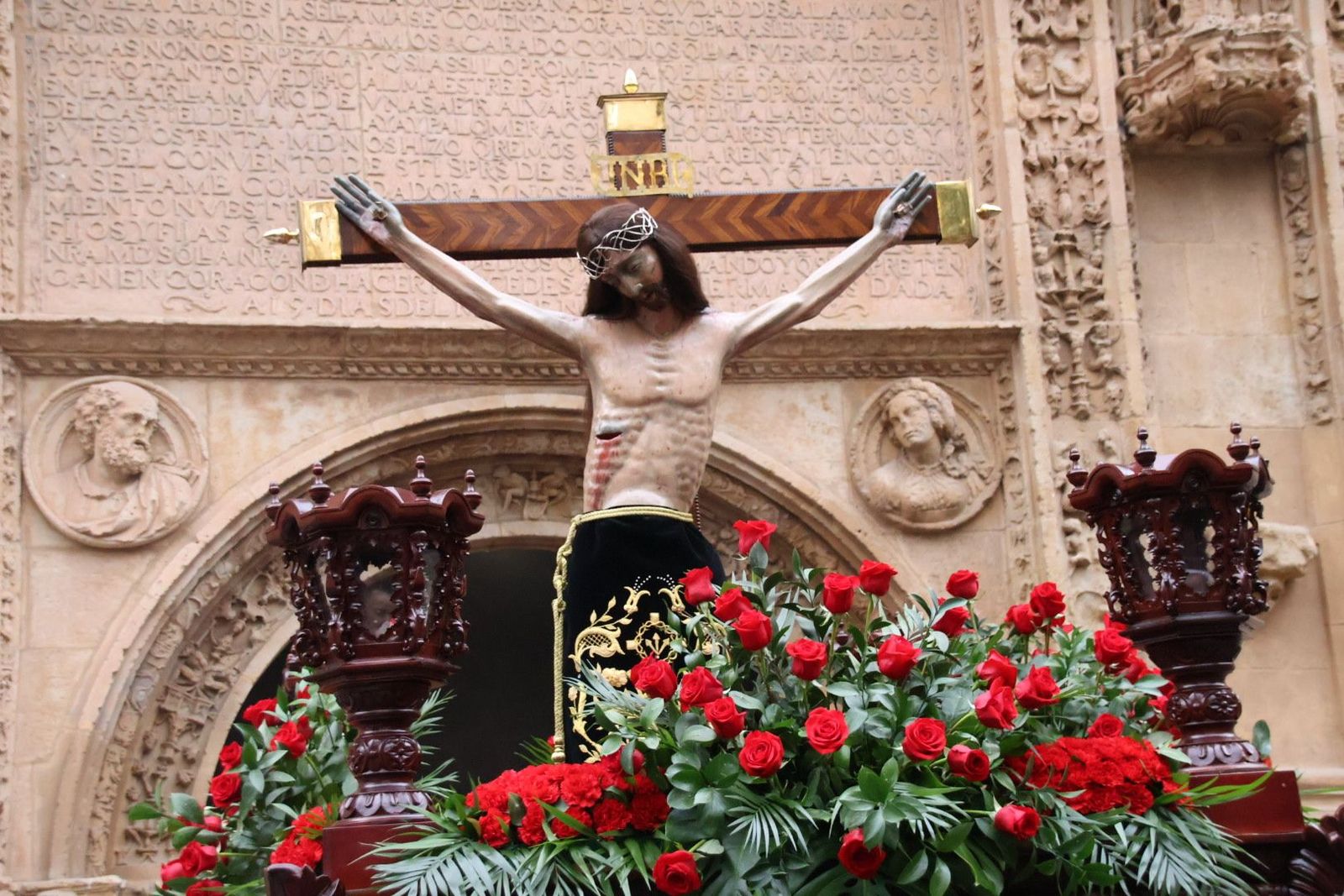 Misa y procesión del Cristo de los Milagros