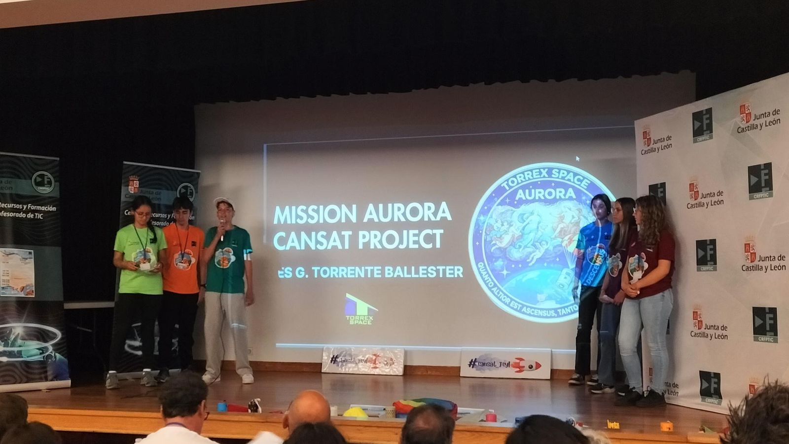 Exposición alumnos misión Aurora