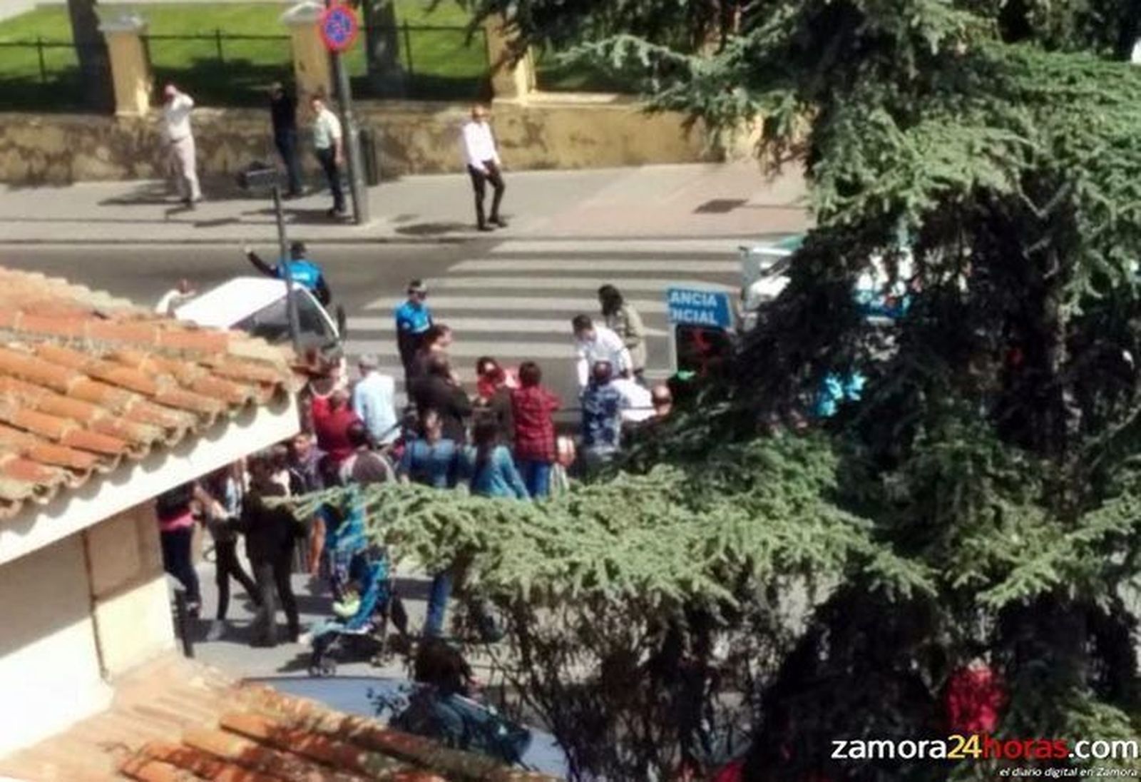 Un vehículo atropella a una persona en la Ronda de San Torcuato Un vehículo atropella a una persona en la Ronda de San Torcuato