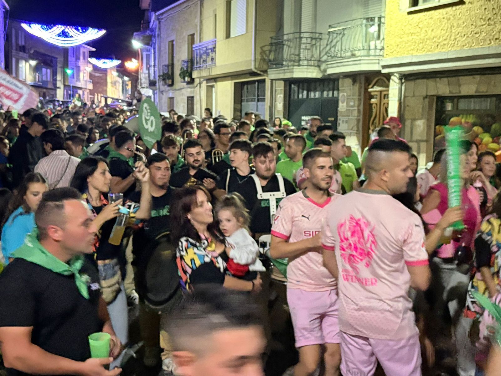 Desfile de peñas de Aldeadávila