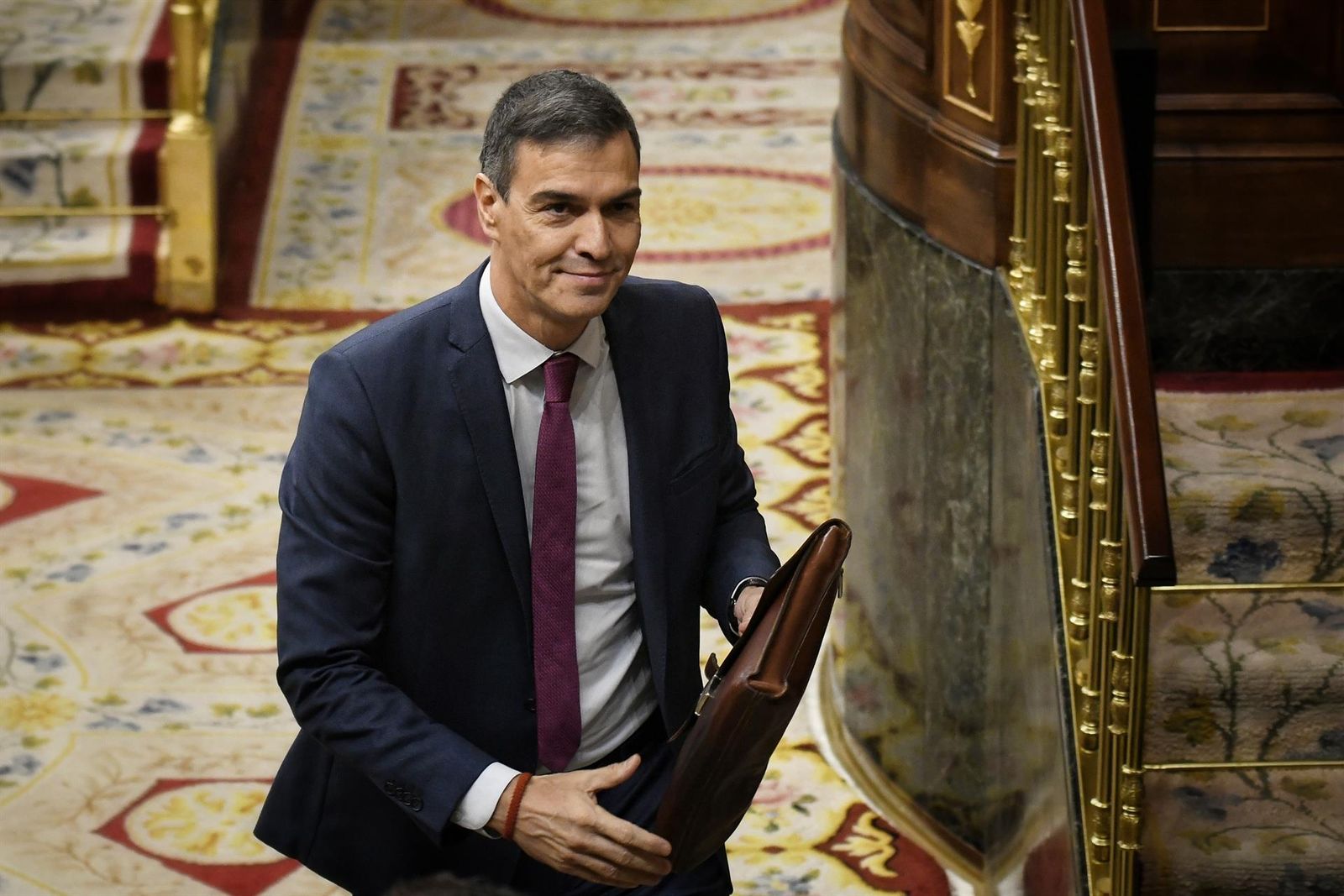 El presidente del Gobierno, Pedro Sánchez, sale de una sesión de control al Gobierno, en el Congreso de los Diputados, a 16 de octubre de 2024, en Madrid (España). - Fernando Sánchez - Europa Press - Archivo