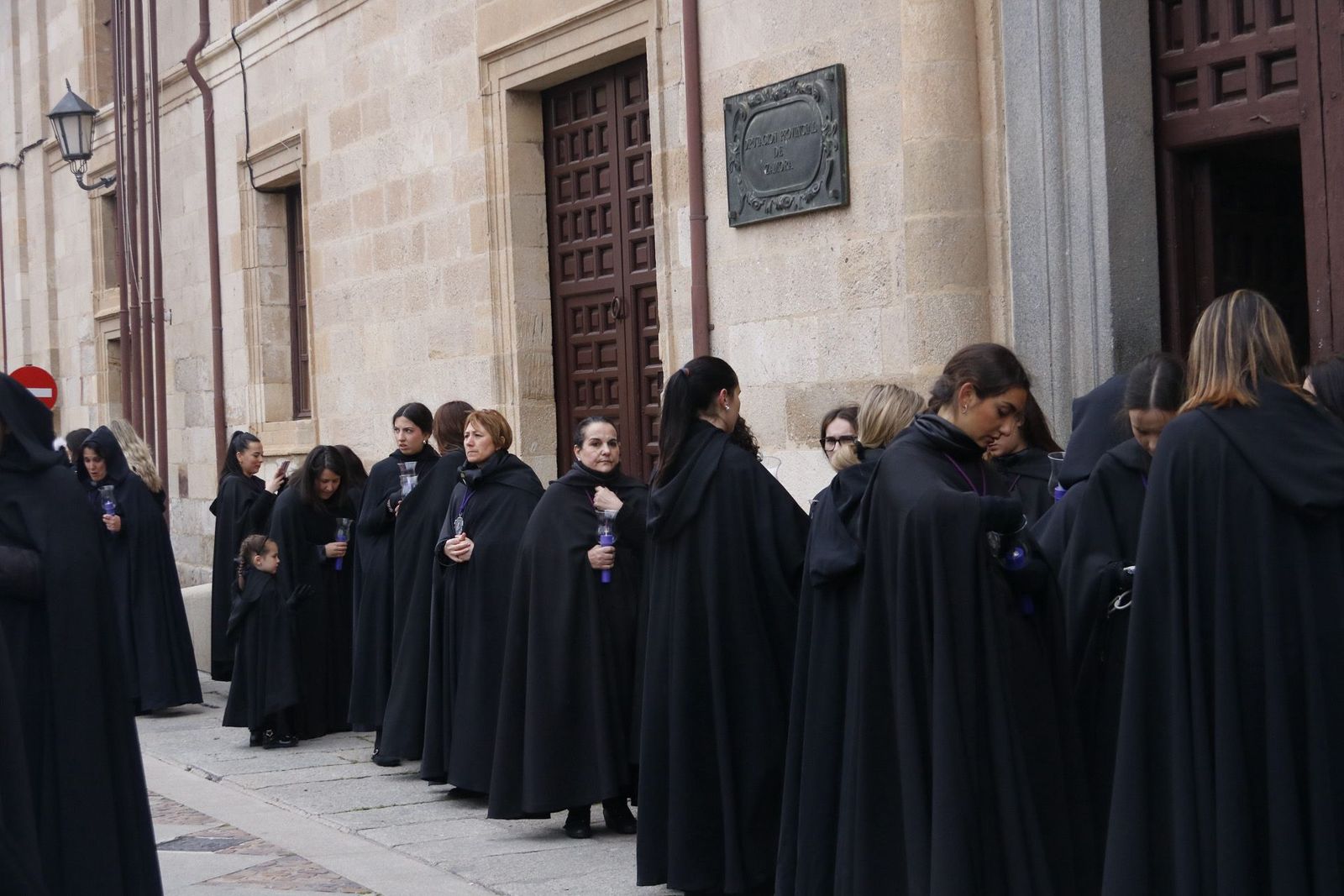 suspension-de-la-procesion-de-la-virgen-de-la-soledad-16