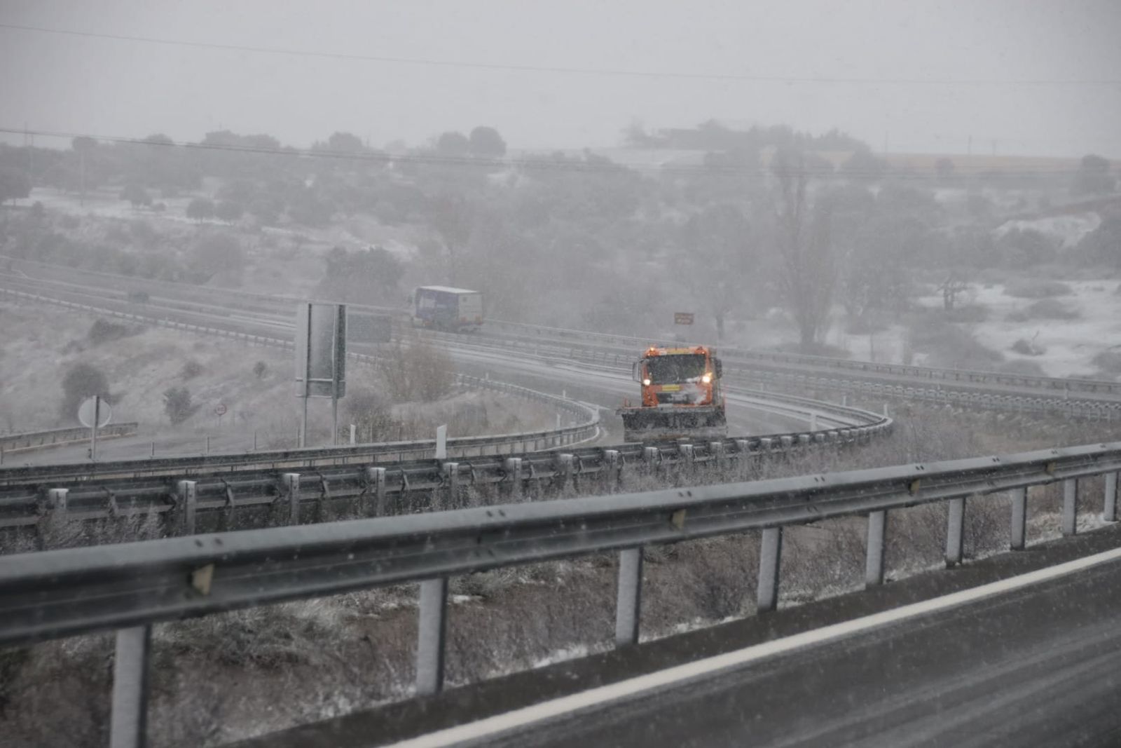 whatsapp-image-2024-01-19-at-16-43-09-2