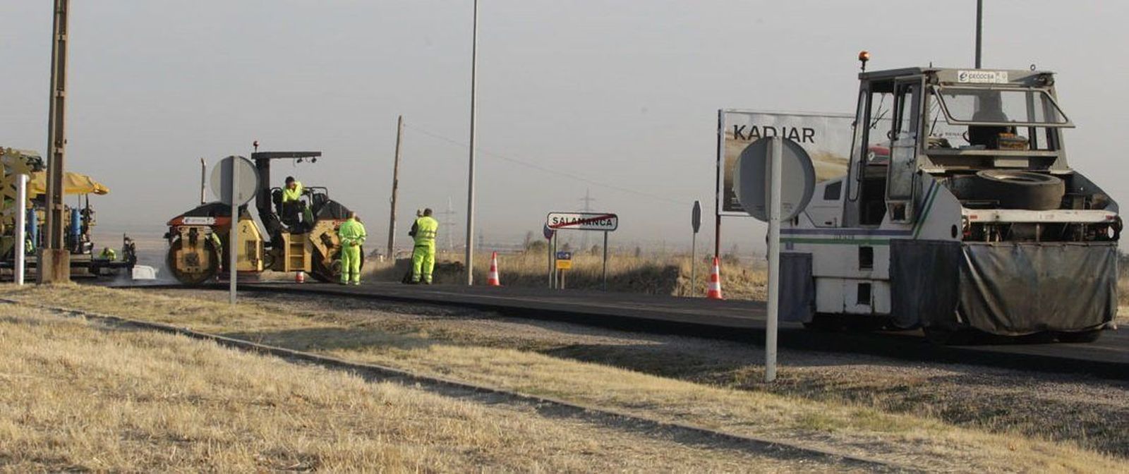 La carretera de acceso a Salamanca por el Helmántico continuará cortada este viernes. Foto de archivo