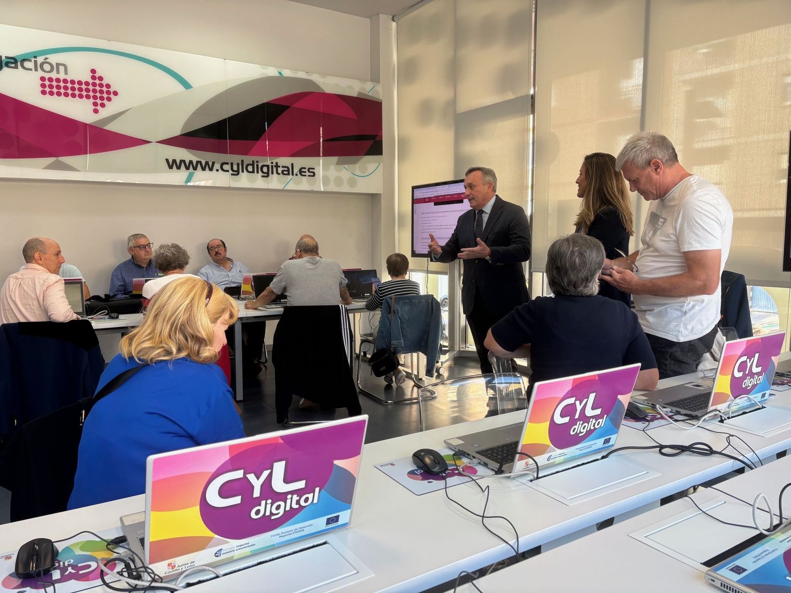 Impulsados talleres para facilitar la solicitud online de la Tarjeta Buscyl