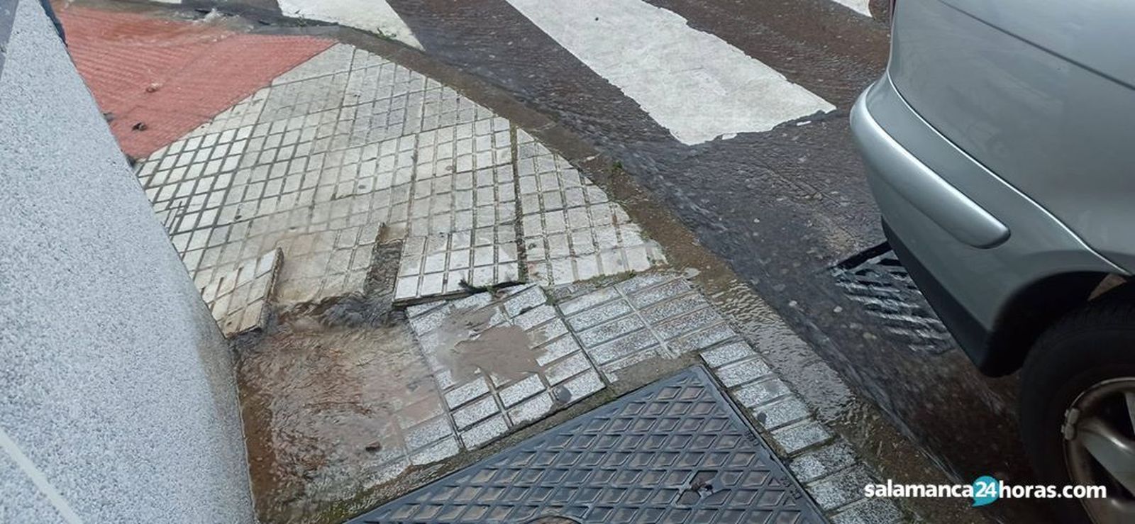 Reventón tubería calle Ruiz Zorrilla. Foto de archivo