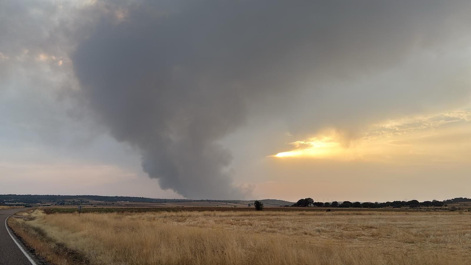 GALERÍA | Incendio grave en Puercas: este es su aspecto