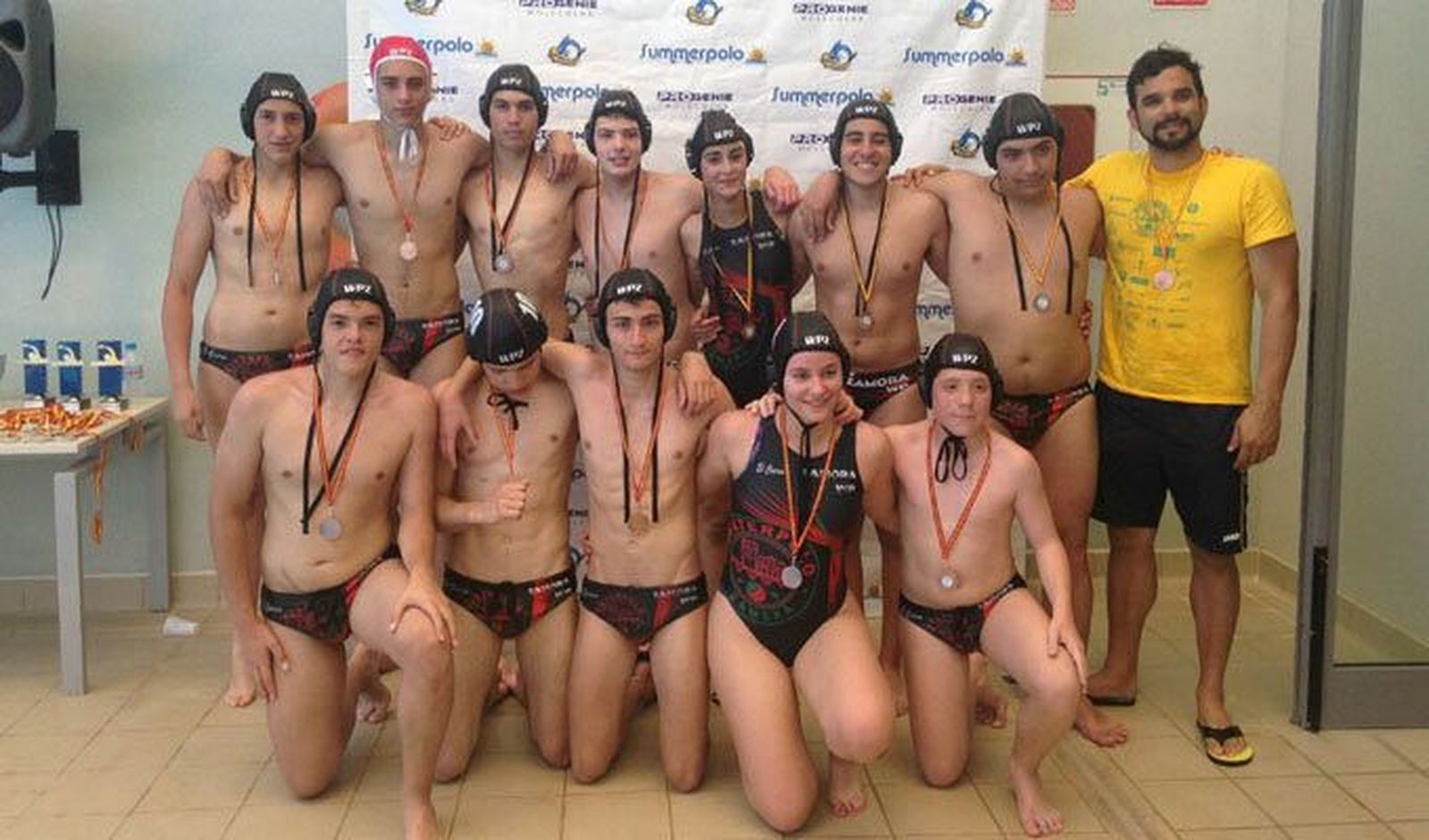 Las categorías inferiores del Waterpolo Zamora disfrutan en la ‘Summerpolo’