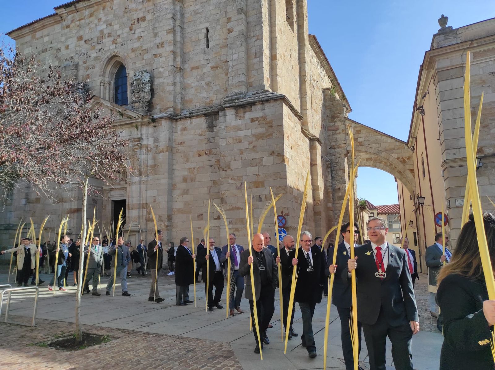 whatsapp-image-2024-03-24-at-10-42-02-3