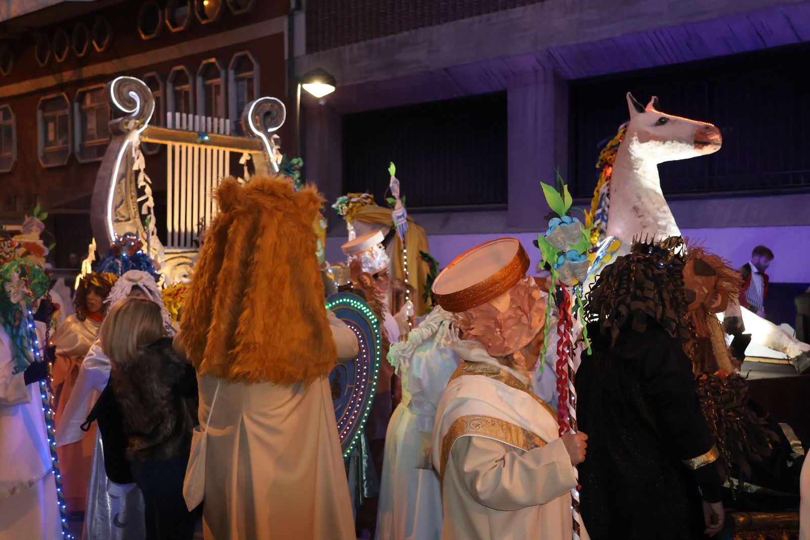 GALERÍA | Segundo desfile, mismo entusiasmo: Zamora se vuelve a disfrazar de Carnaval