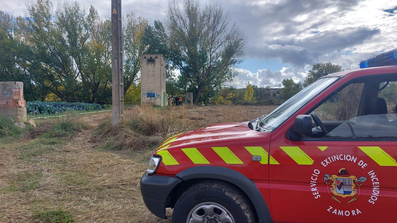 GALERÍA | Amplio despliegue para rescatar un cuerpo sin vida del río Duero en Zamora capital