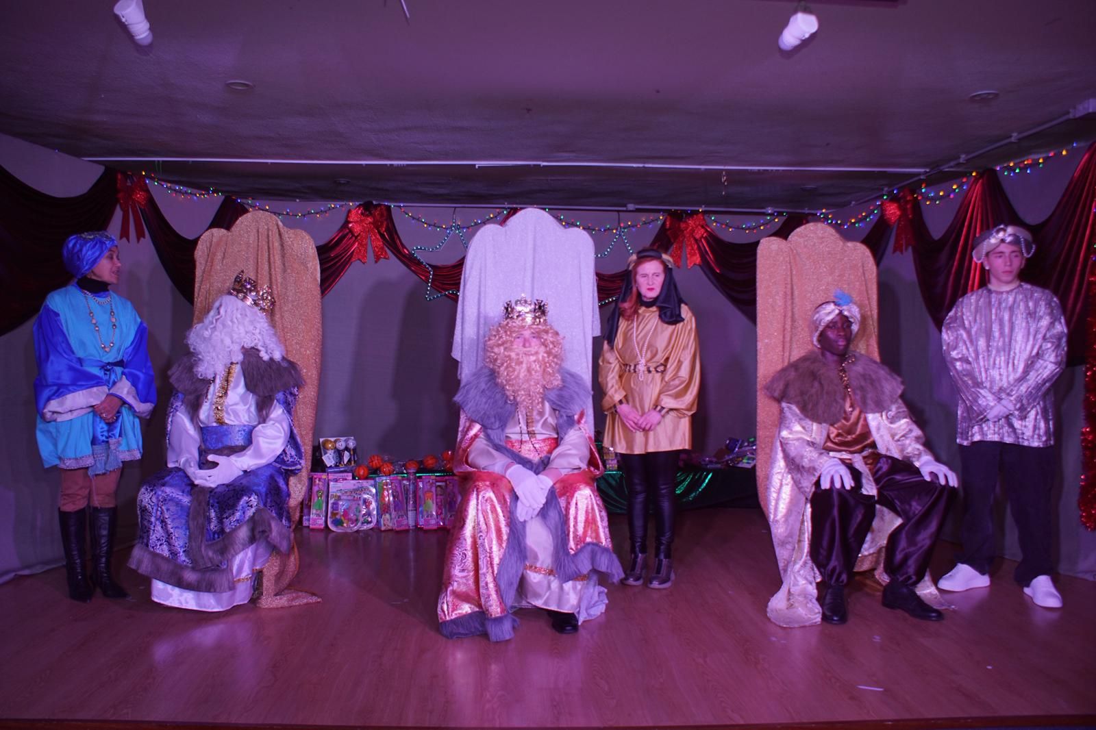 Los Reyes Magos reciben las cartas de los niños de El Encinar