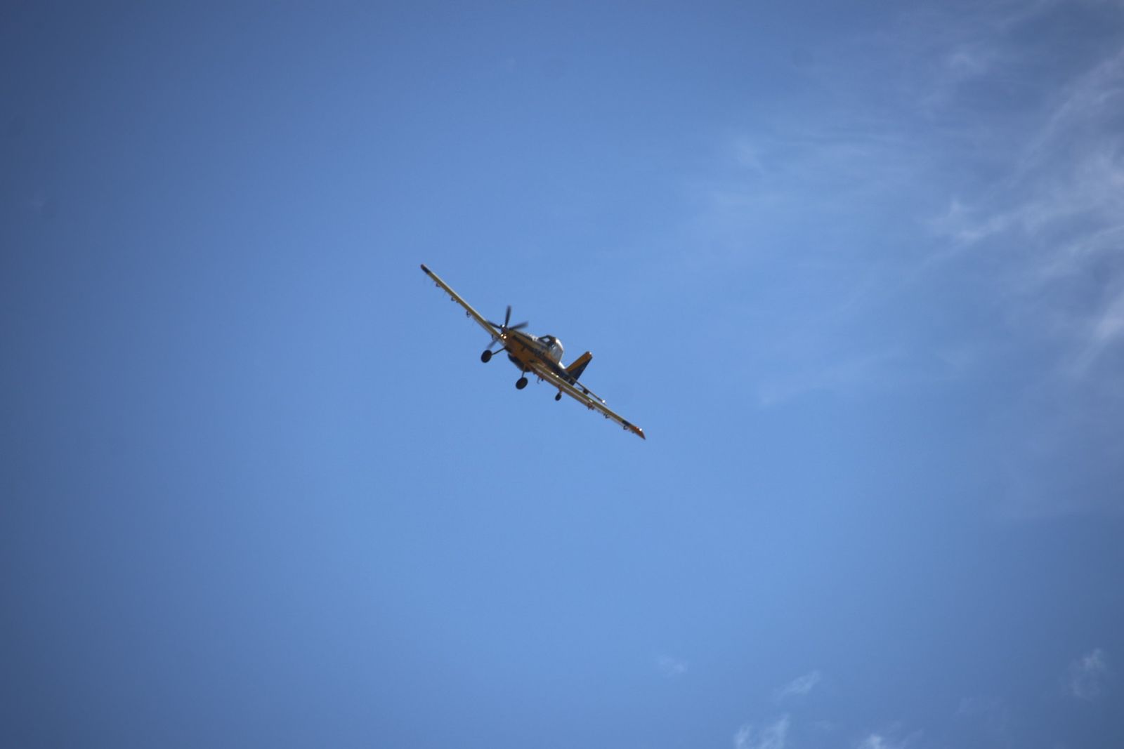 Incendio de rastrojos en la carretera de Matilla de los Caños