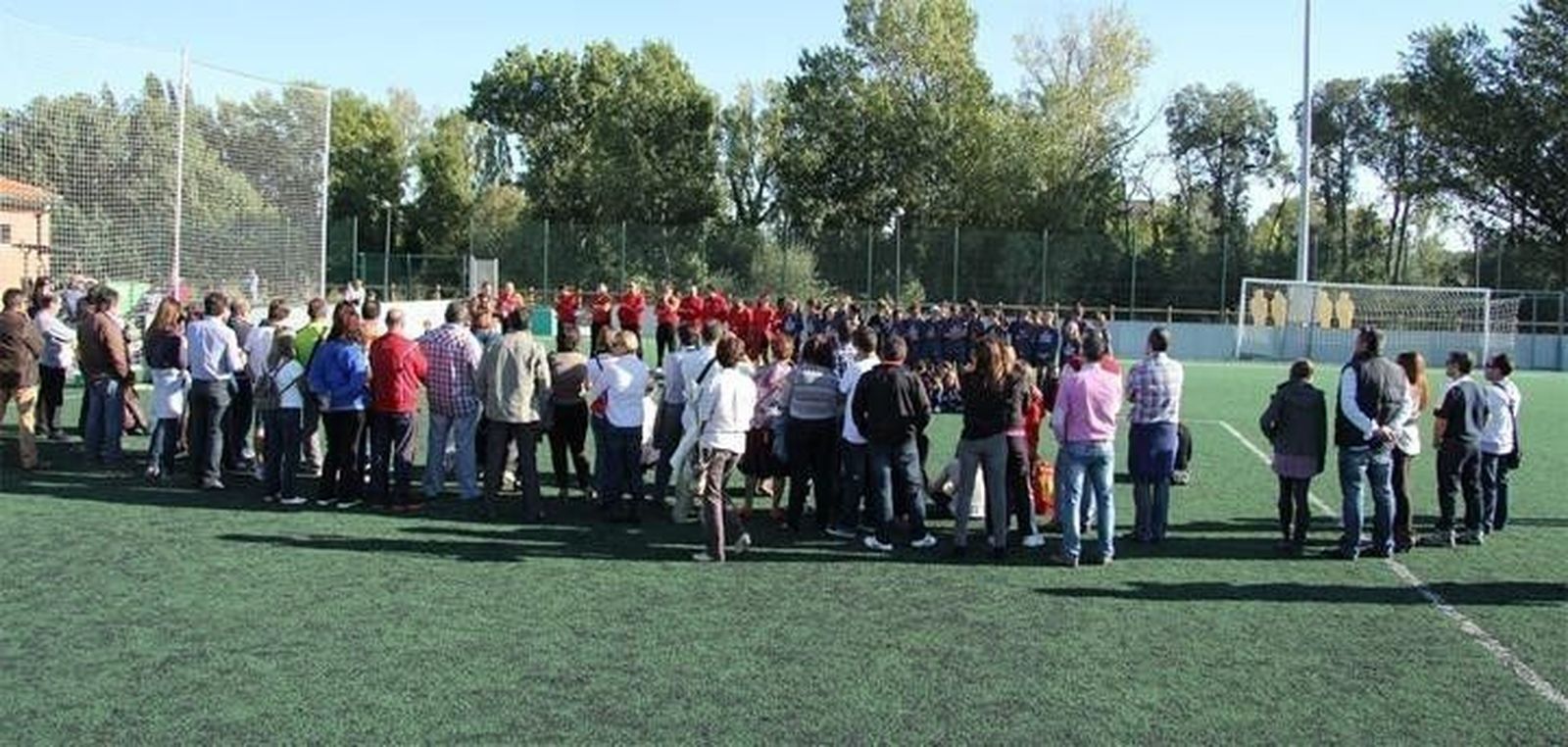 La Escuela de Fútbol Femenino clausura su noveno curso