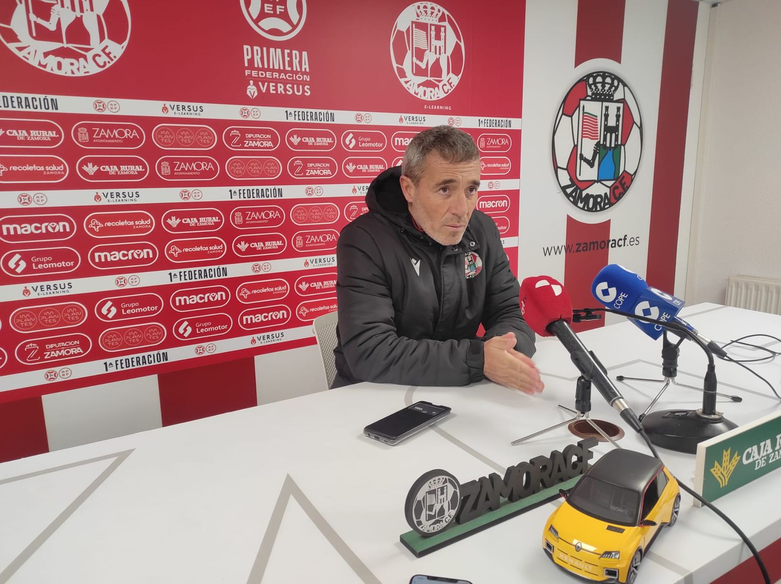 Óscar Cano en rueda de prensa previa Osasuna B