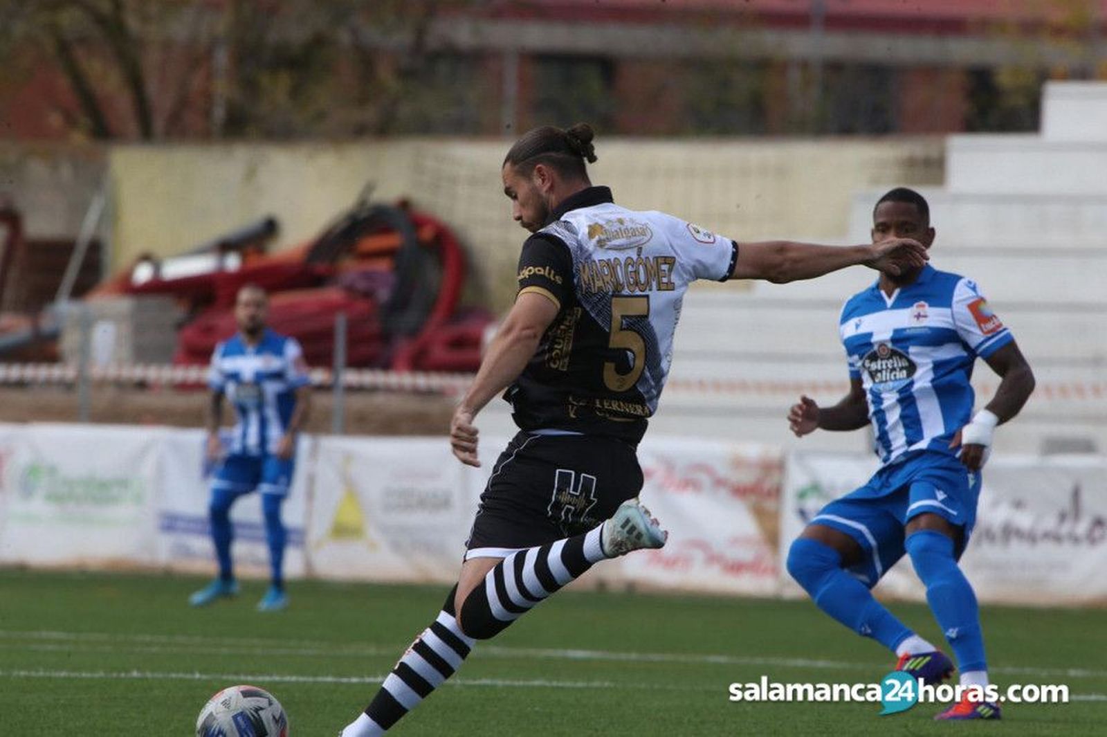 Mario Gómez, en el duelo ante el Deportivo de la temporada anterior / FOTO SALAMANCA24HORAS.COM