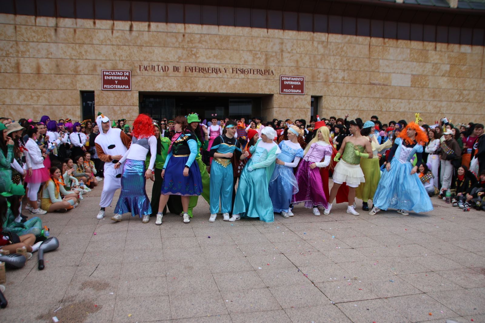 Charanga fiestas Enfermería y Fisioterapia USAL
