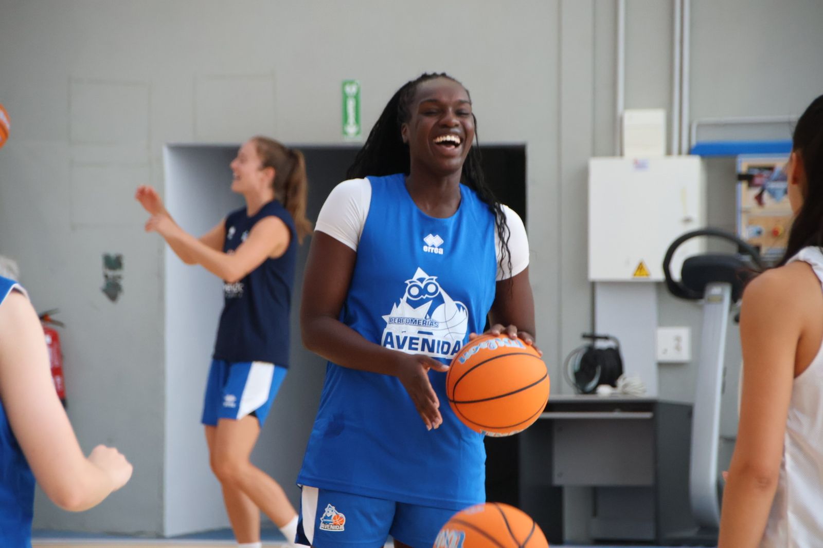 Djaldi-Tabdi, en un entrenamiento con Perfumerías Avenida