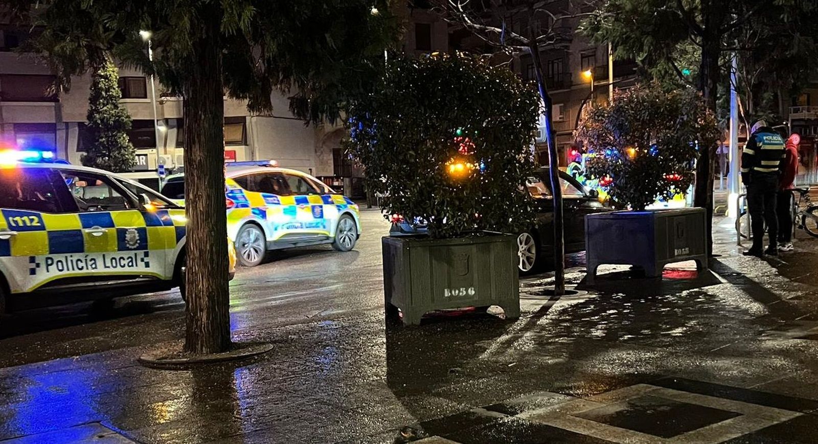 Imagen de archivo de dos coches de la Policía Local de Salamanca | Salamanca 24 Horas