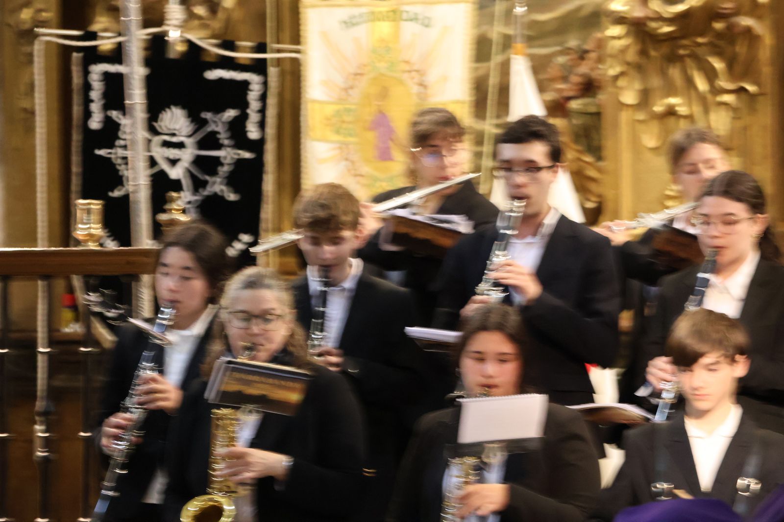 suspension-de-la-procesion-del-santo-entierro-de-fuentesauco-23