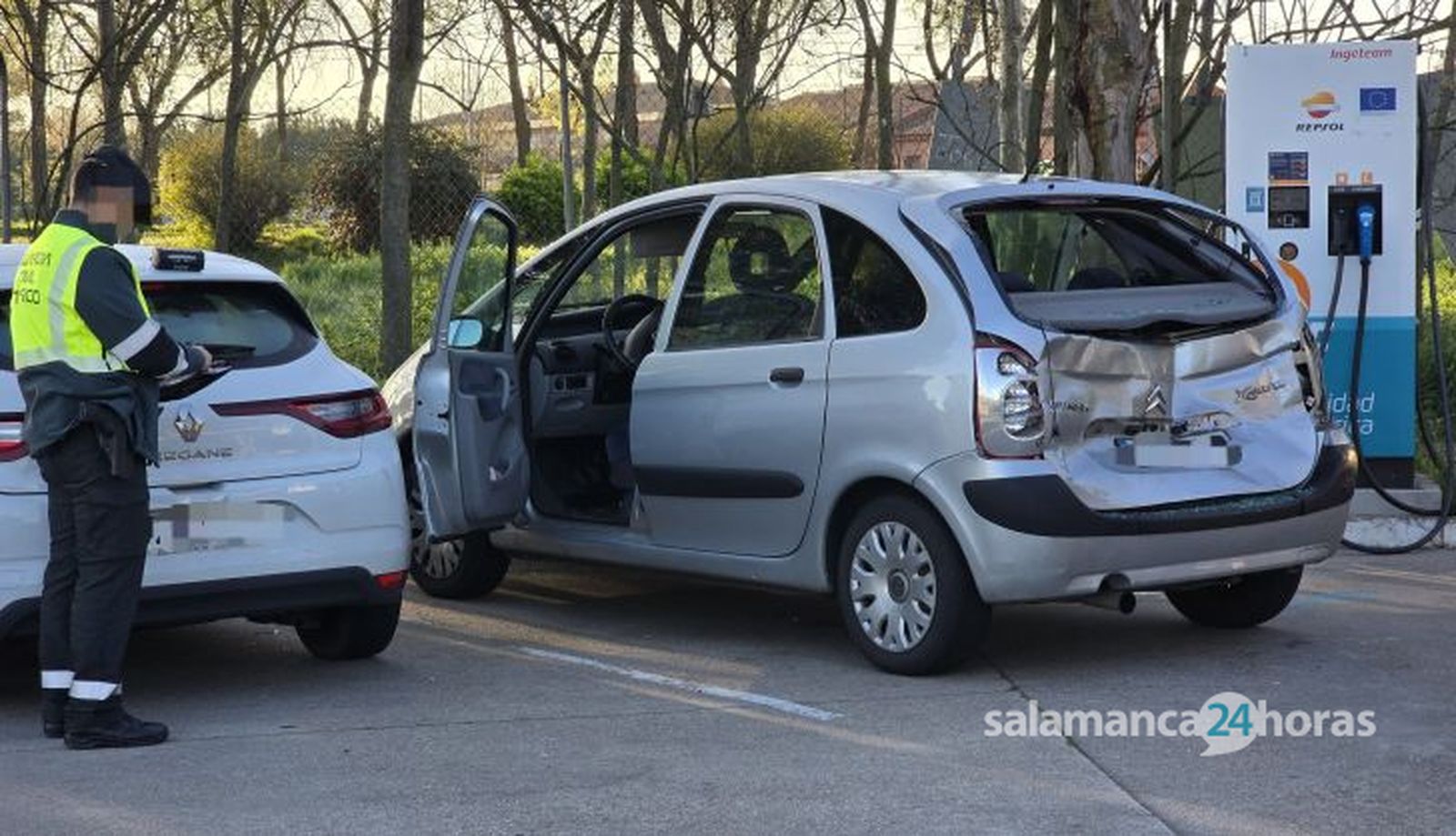 Una herida tras una colisión por alcance en la rotonda de Buenos Aires