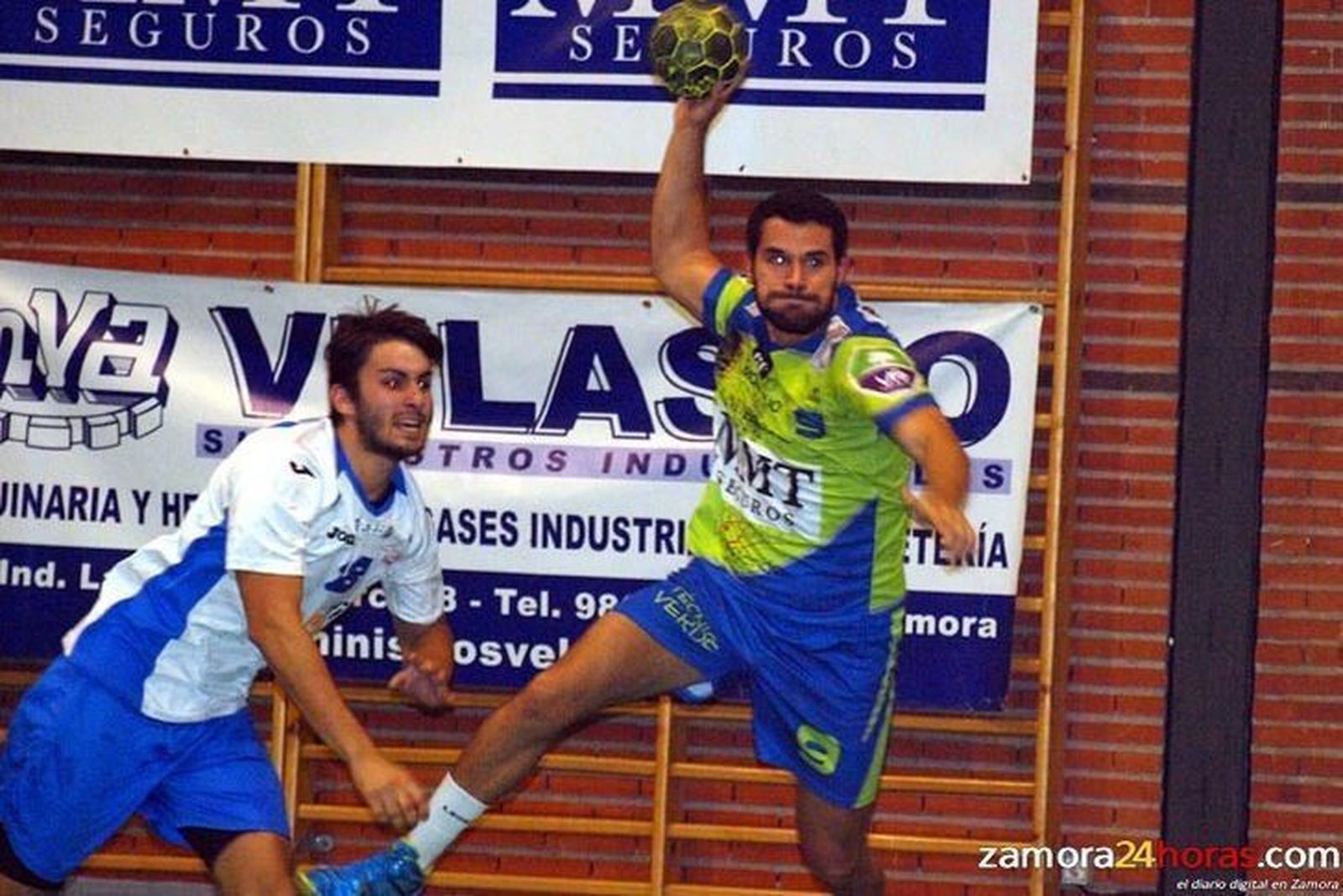 El MMT Seguros utilizó el Plan B para ganar en Cantabria