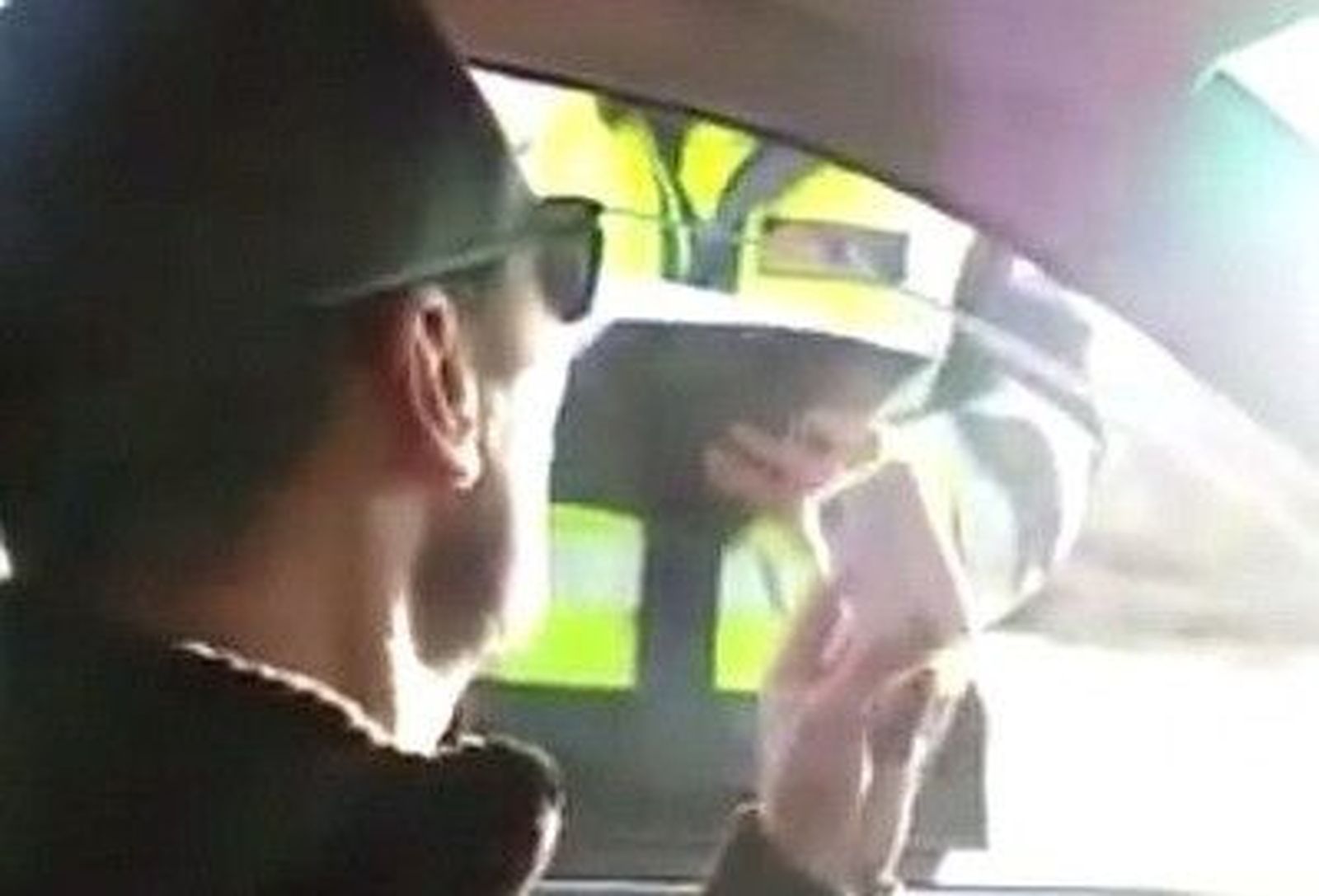 Casi dos mil euros y dos años sin carné para el leonés que se grabó saltándose un control de la Guardia Civil