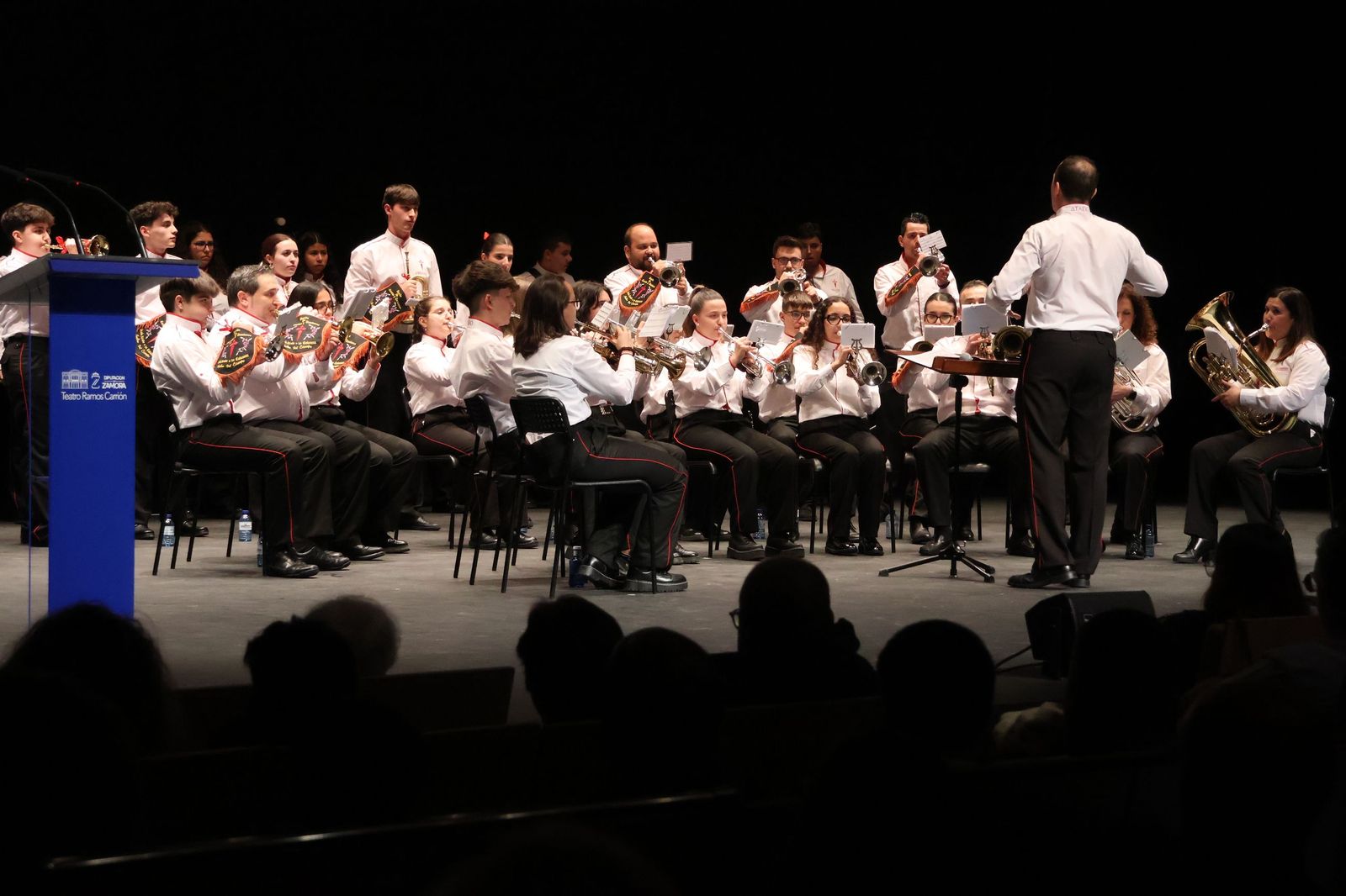 GALERÍA | Revive un Certamen de Cornetas y Tambores lleno de música y emoción